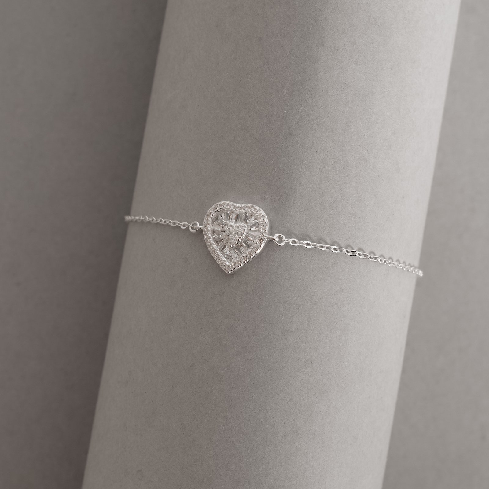 Pulseira entremeio coração cravejado 11mm corrente cadeado 16+4cm