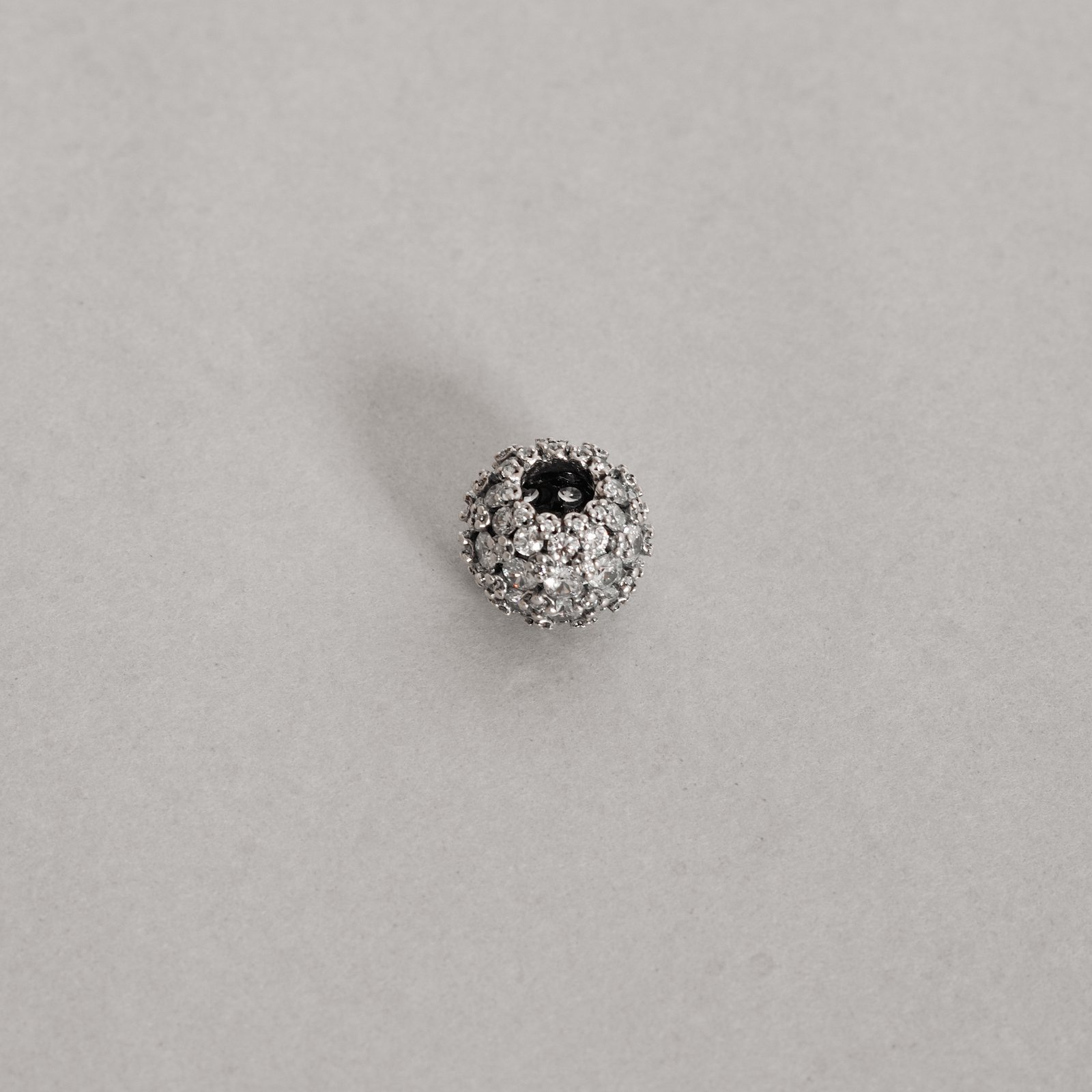 Berloque separador bola toda cravejada 13mm