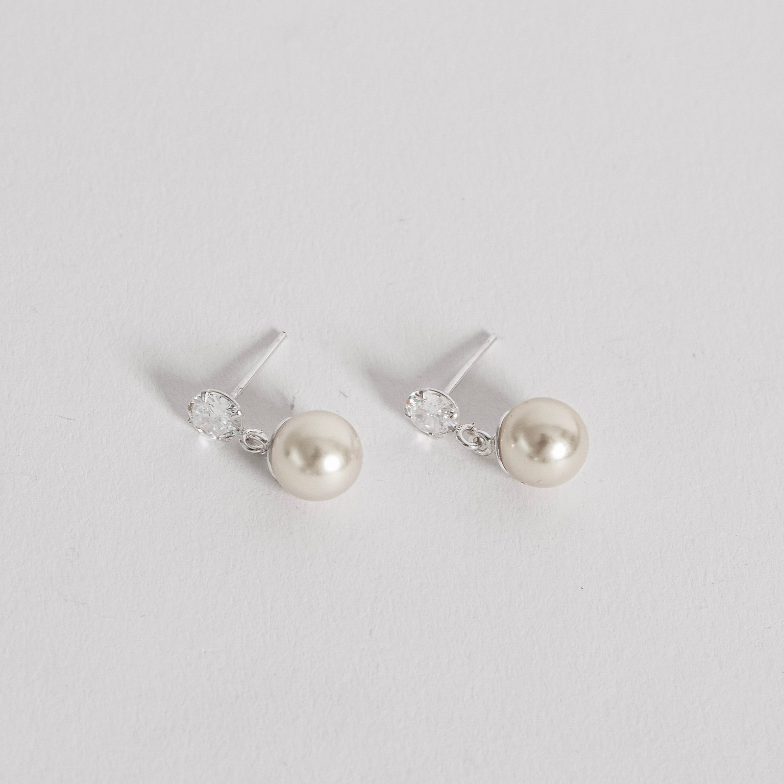 Brinco zircônia cristal 5mm pingente pérola 8mm