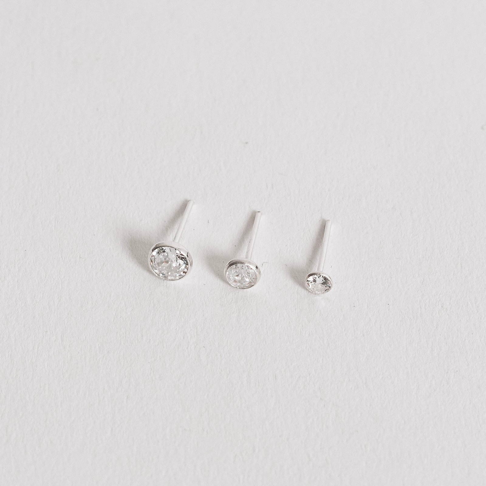 Trio zircônia redonda 3, 4 e 5mm cristal embutida
