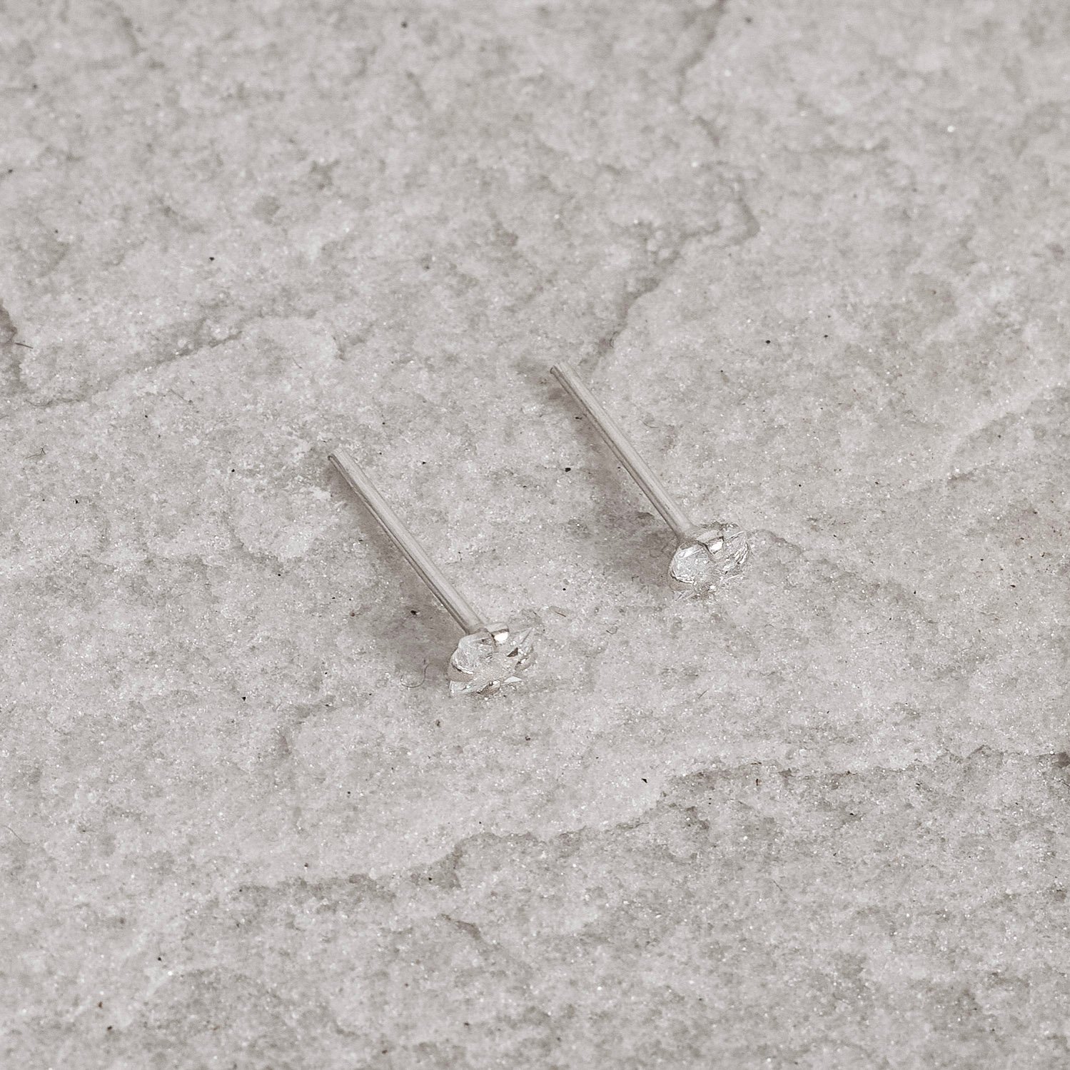 Brinco zircônia quadrada cristal 3mm