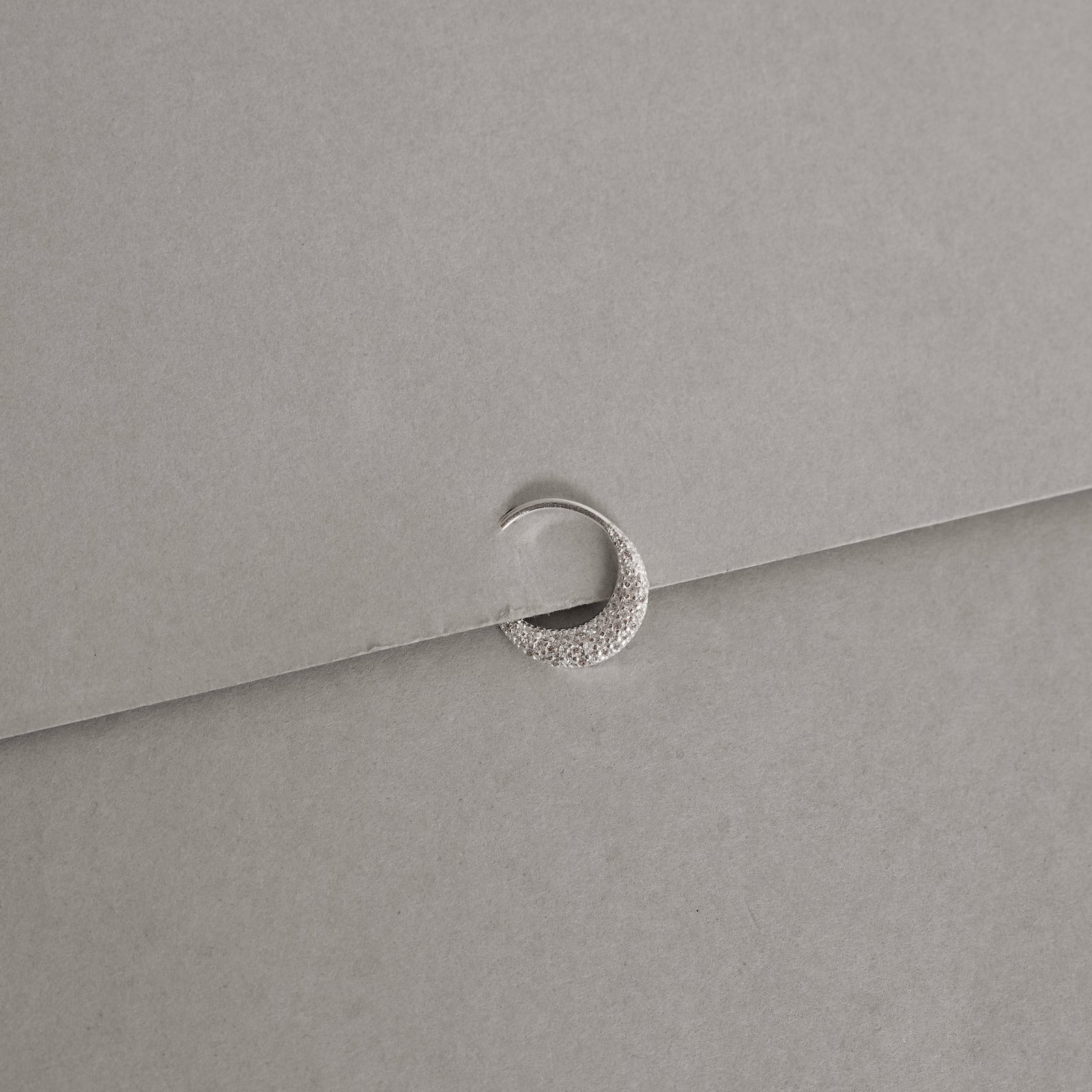 Piercing argola com cravejado 11mm