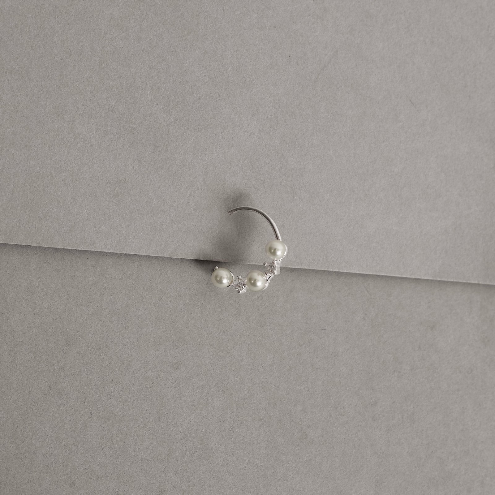 Piercing argola 10mm pérolas e zircônias