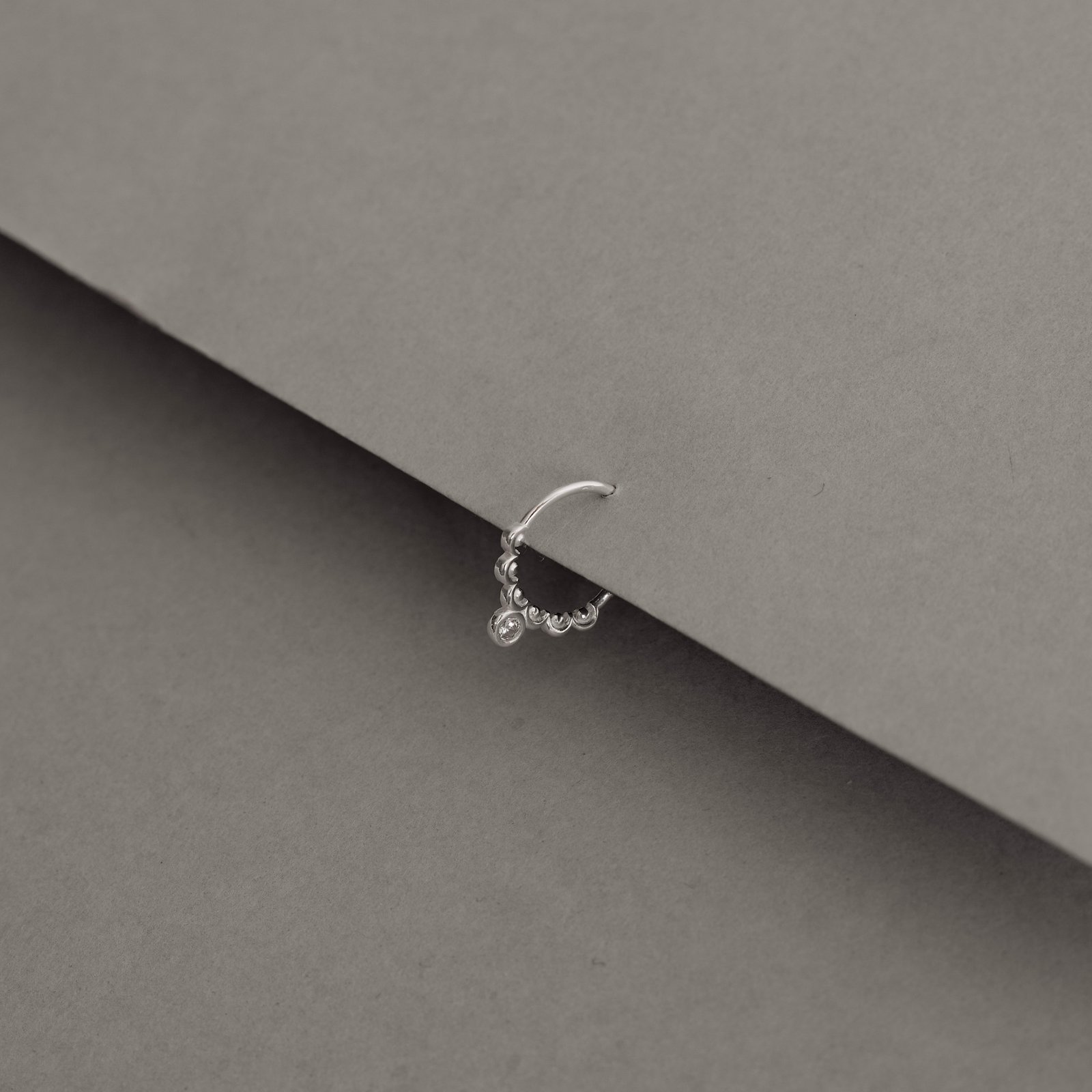 Piercing argola rendada detalhe zircônia 11mm