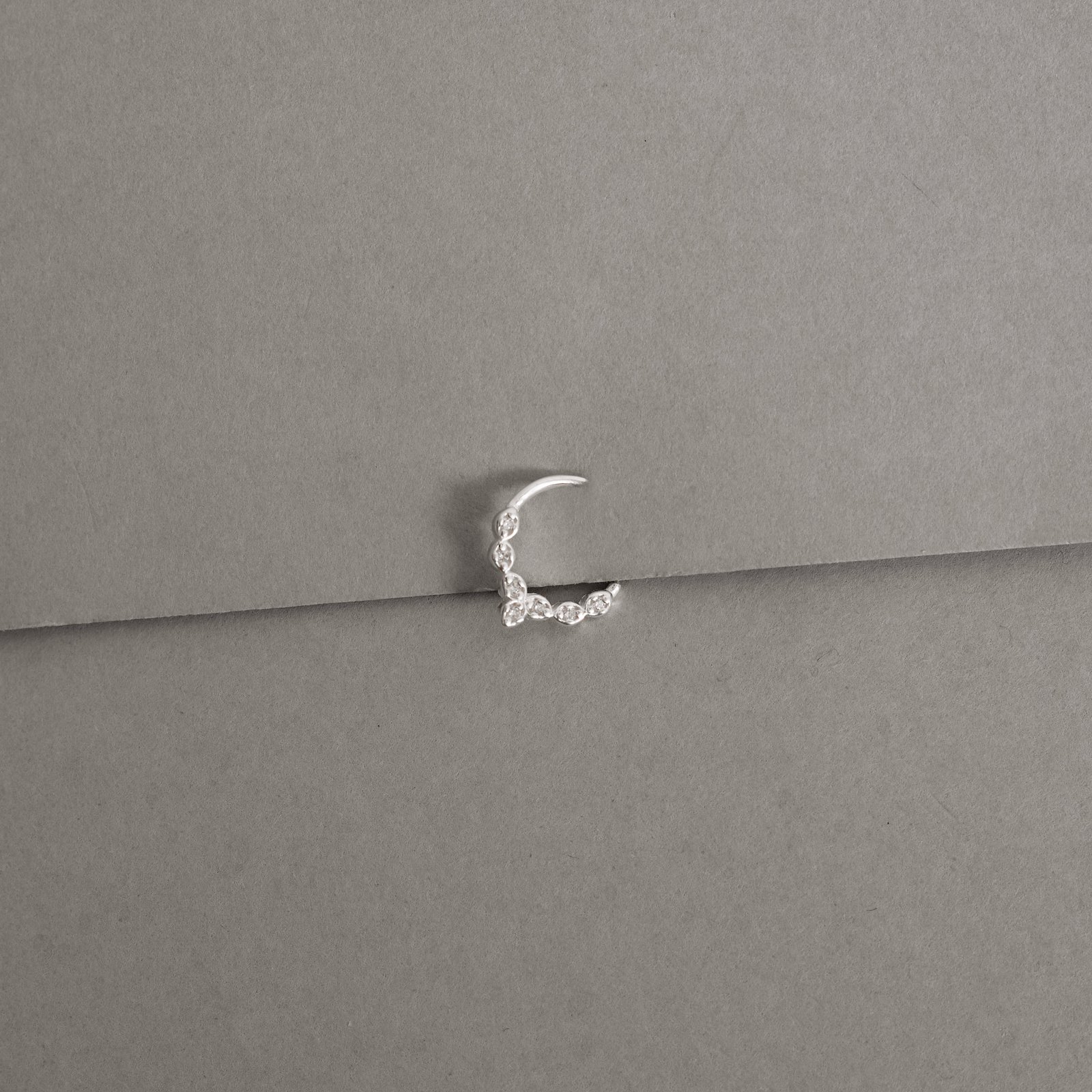 Piercing argola franja cravejada 9mm