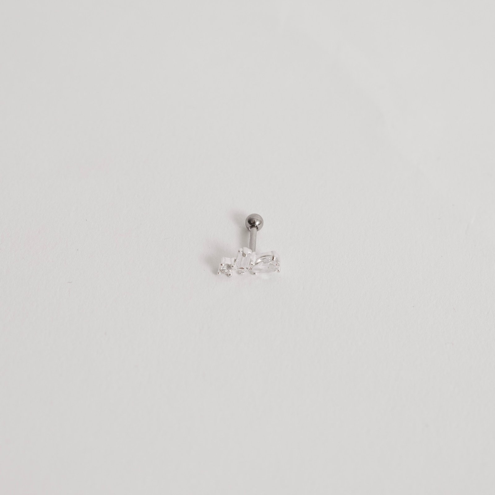 Piercing haste zircônias redonda, retangular e gota 10mm orelha direita
