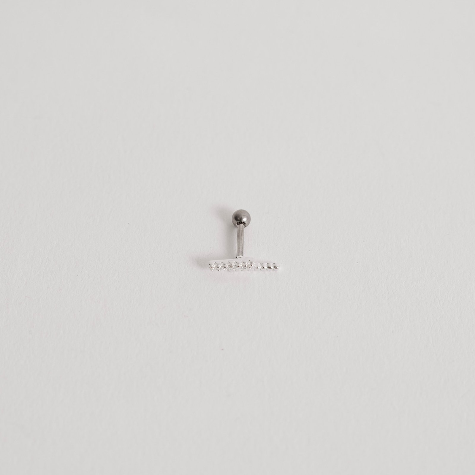 Piercing haste palitos fio bolinha e cravejado 11mm orelha direita