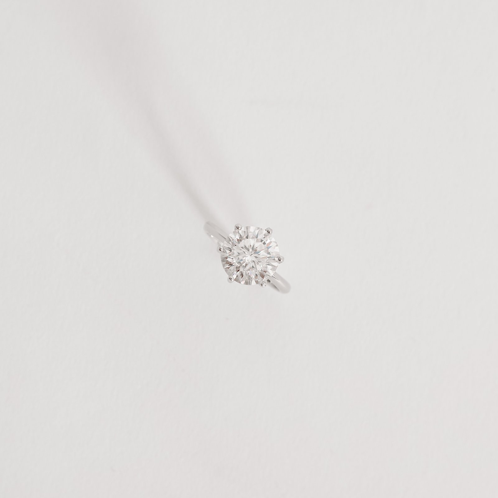 Anel solitário moissanite 10mm ródio