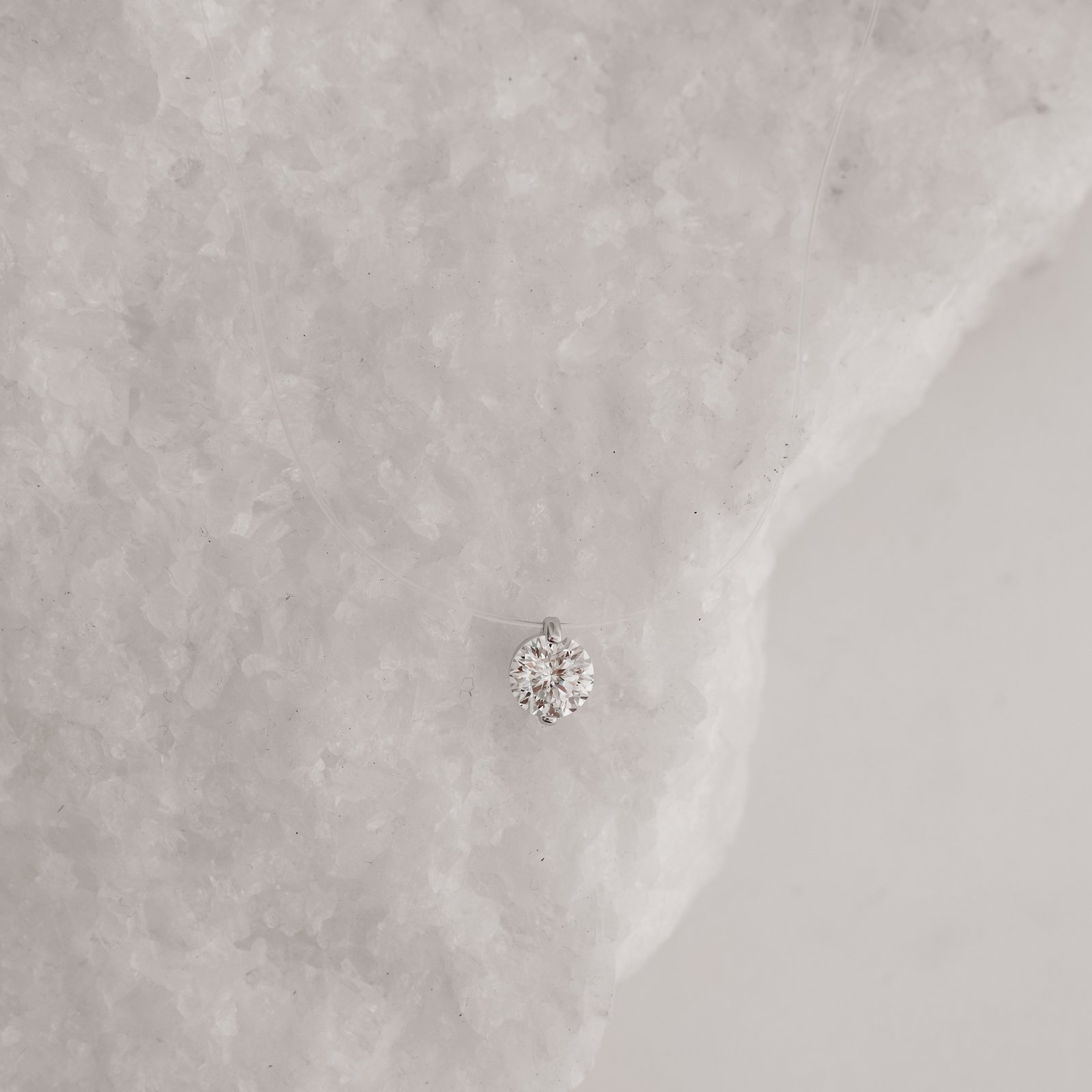Colar nylon moissanite 8mm 40+5cm ródio
