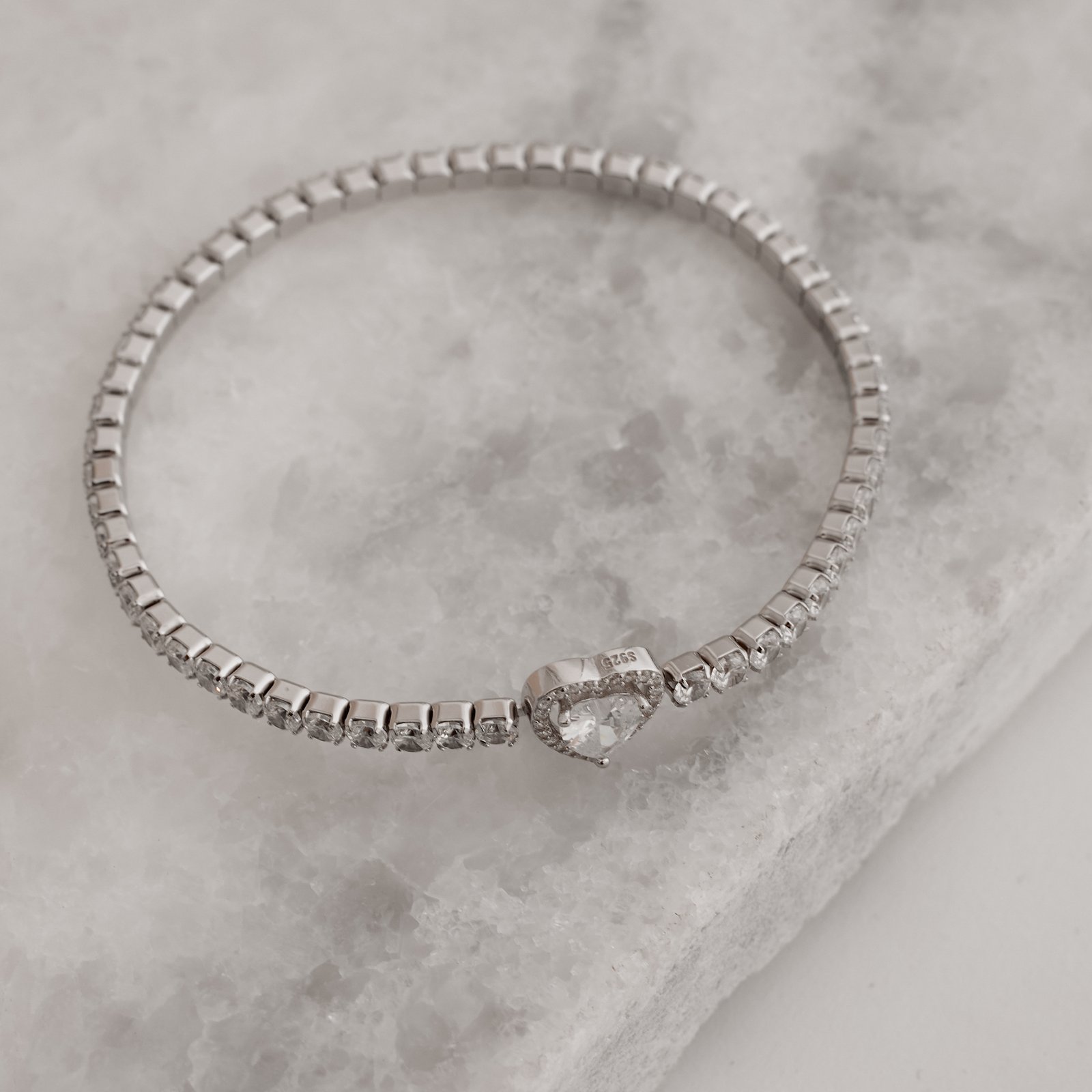 Pulseira Riviera 3.2 entremeio zircônia coração ródio