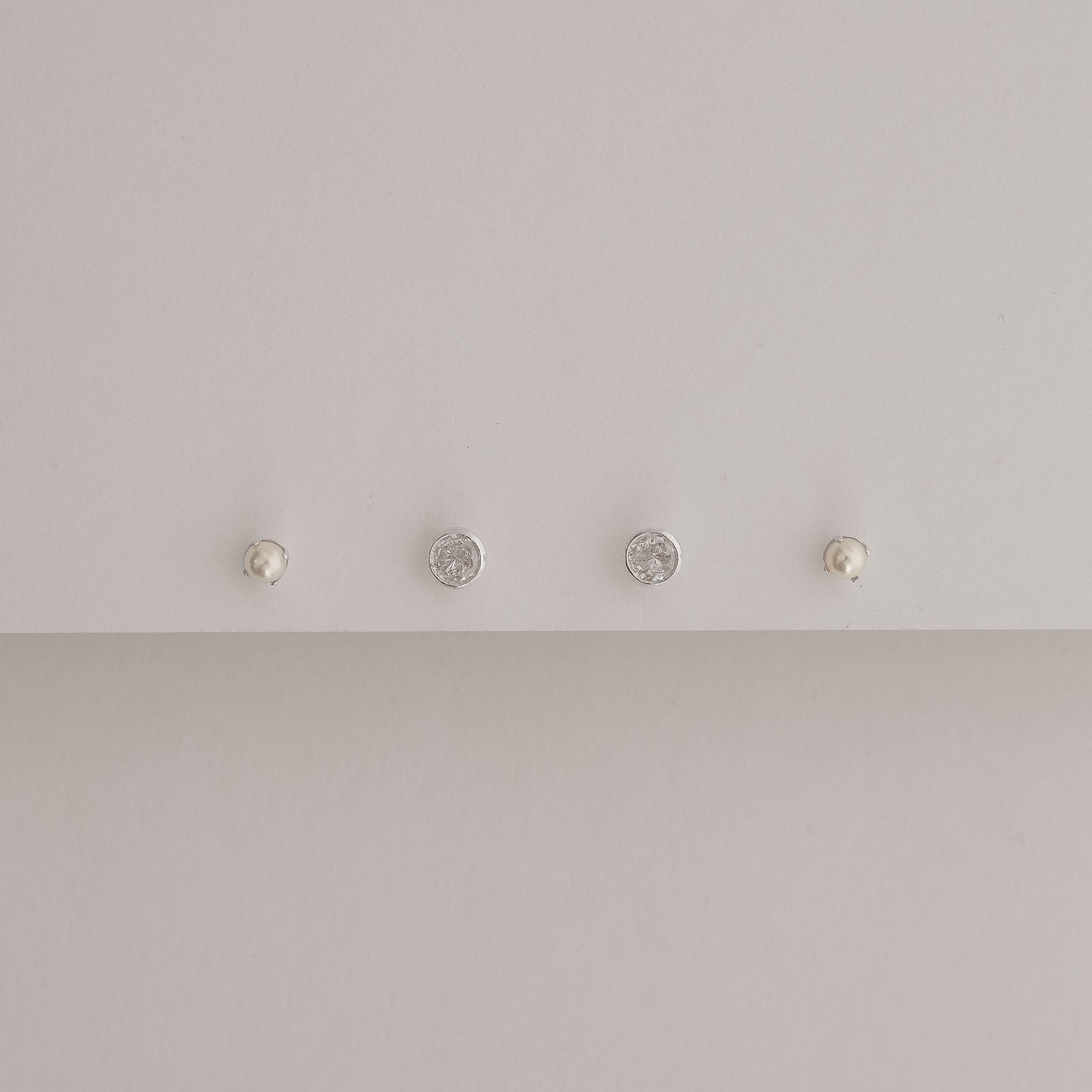 Dupla pérola 3mm e zircônia embutida 4mm