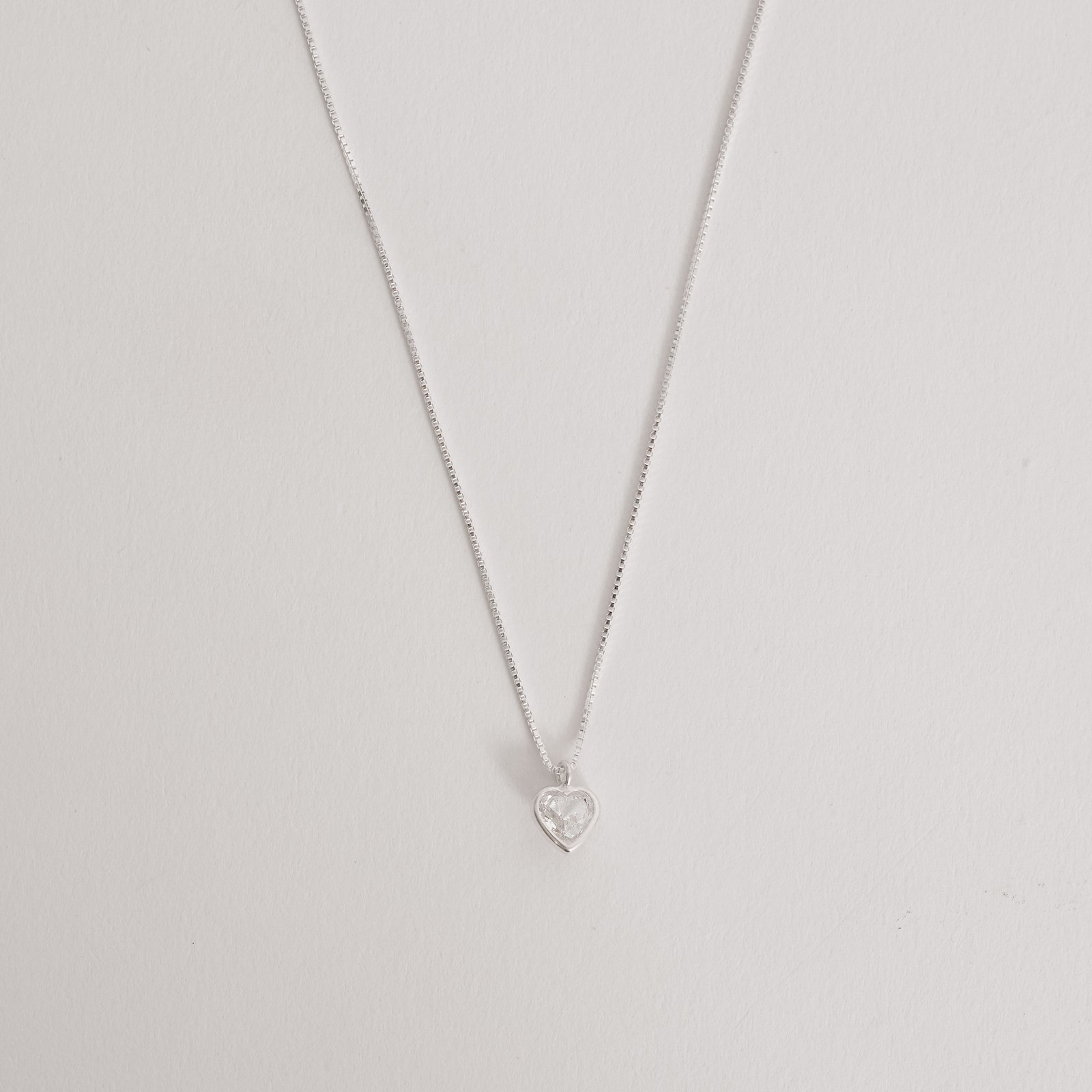 Colar zircônia coração cristal embutida 6mm 40cm