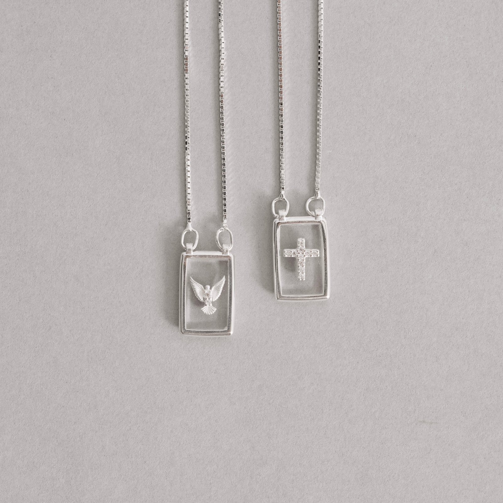 Escapulário placas Espirito Santo e cruz cravejada v15 60cm