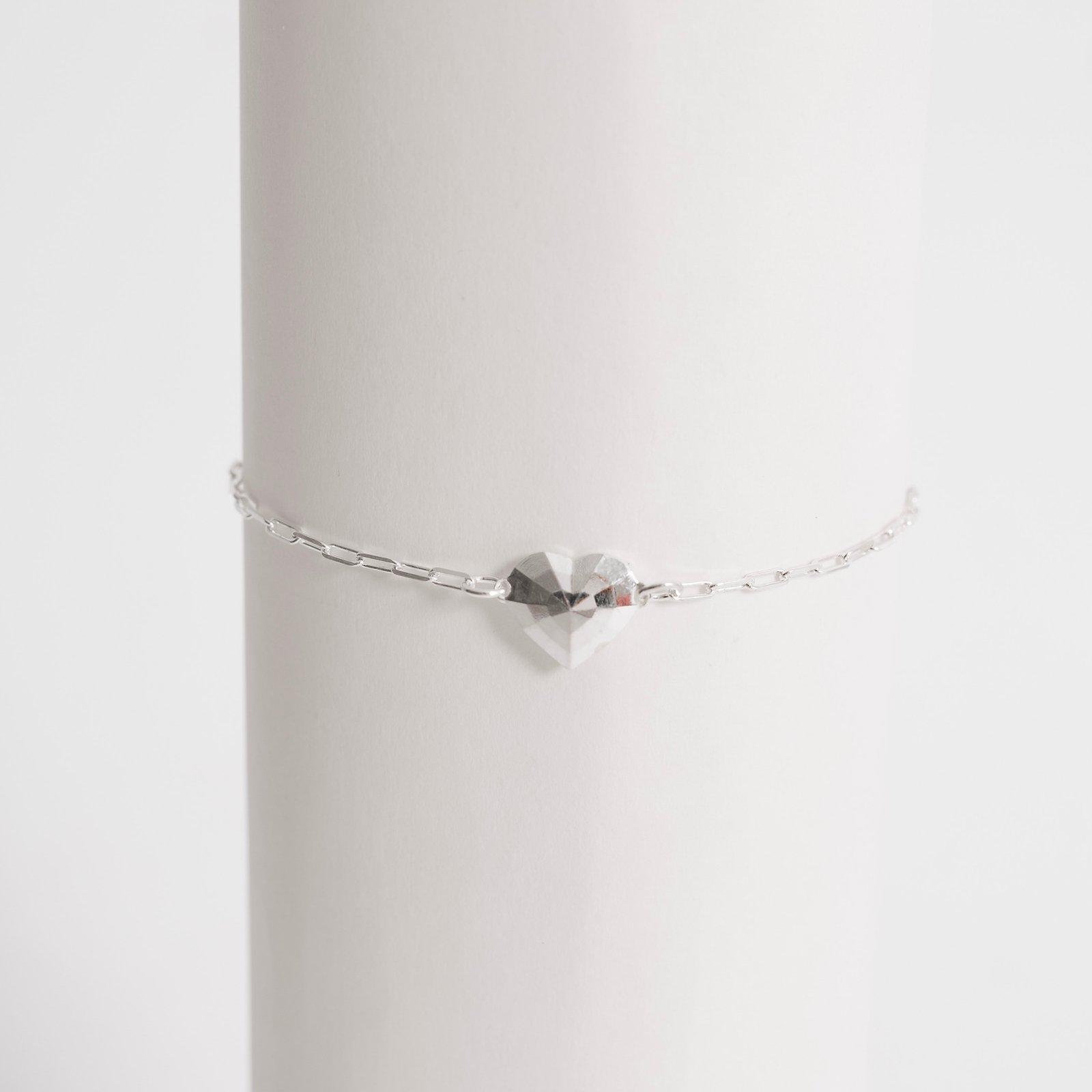Pulseira entremeio coração facetado 10mm corrente cartier