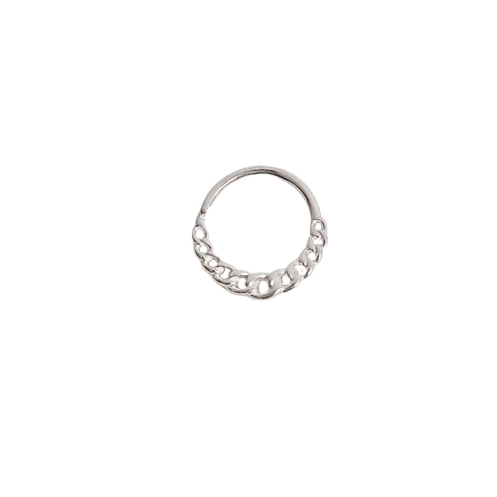 Piercing argola 11mm detalhe elos trançados orelha direita