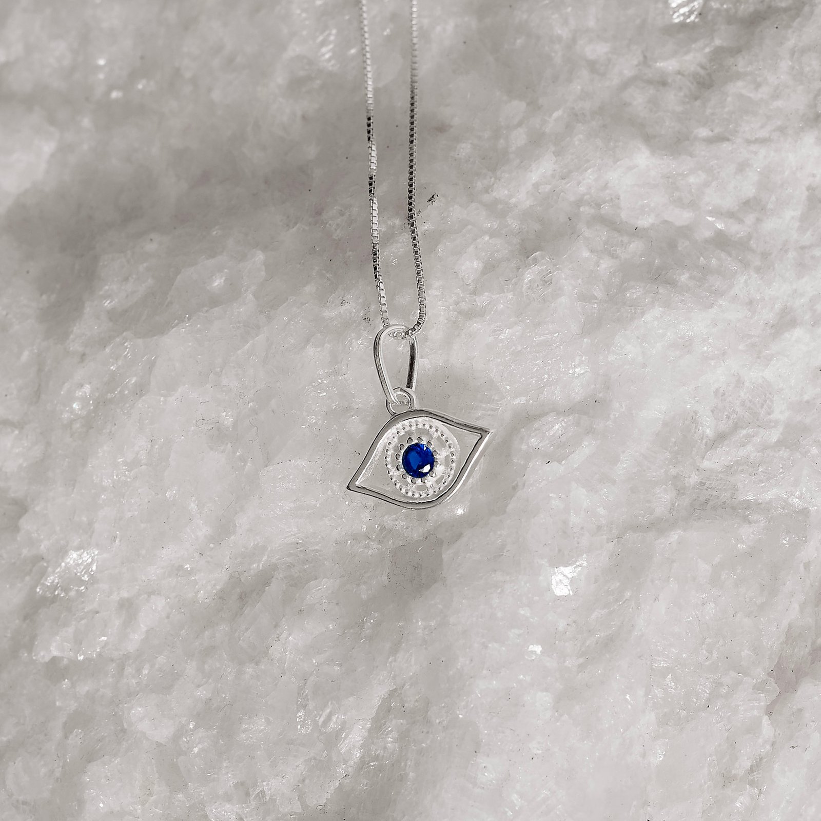 Colar pingente olho com zircônia azul 15mm 45cm