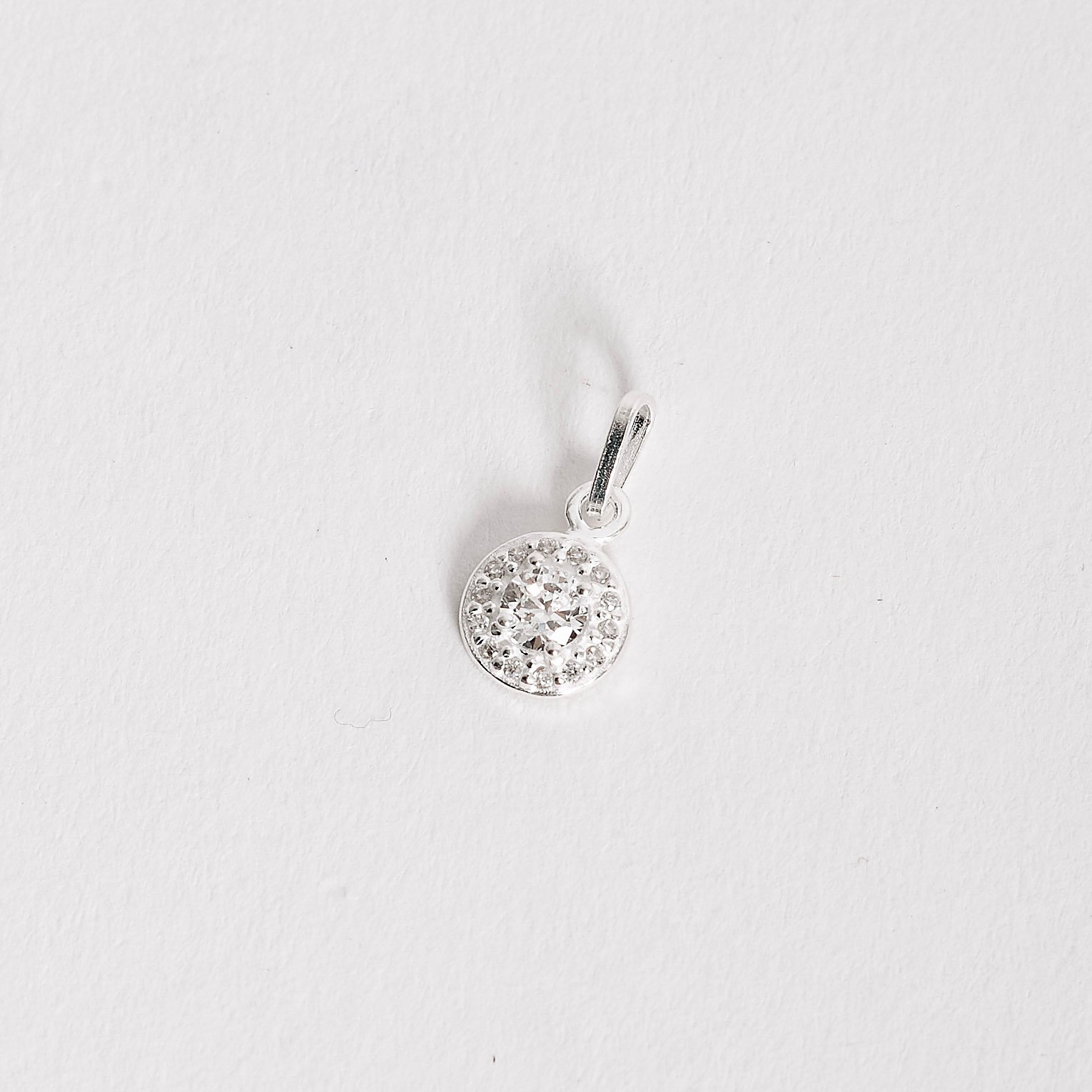 Pingente círculo cravejado 8mm