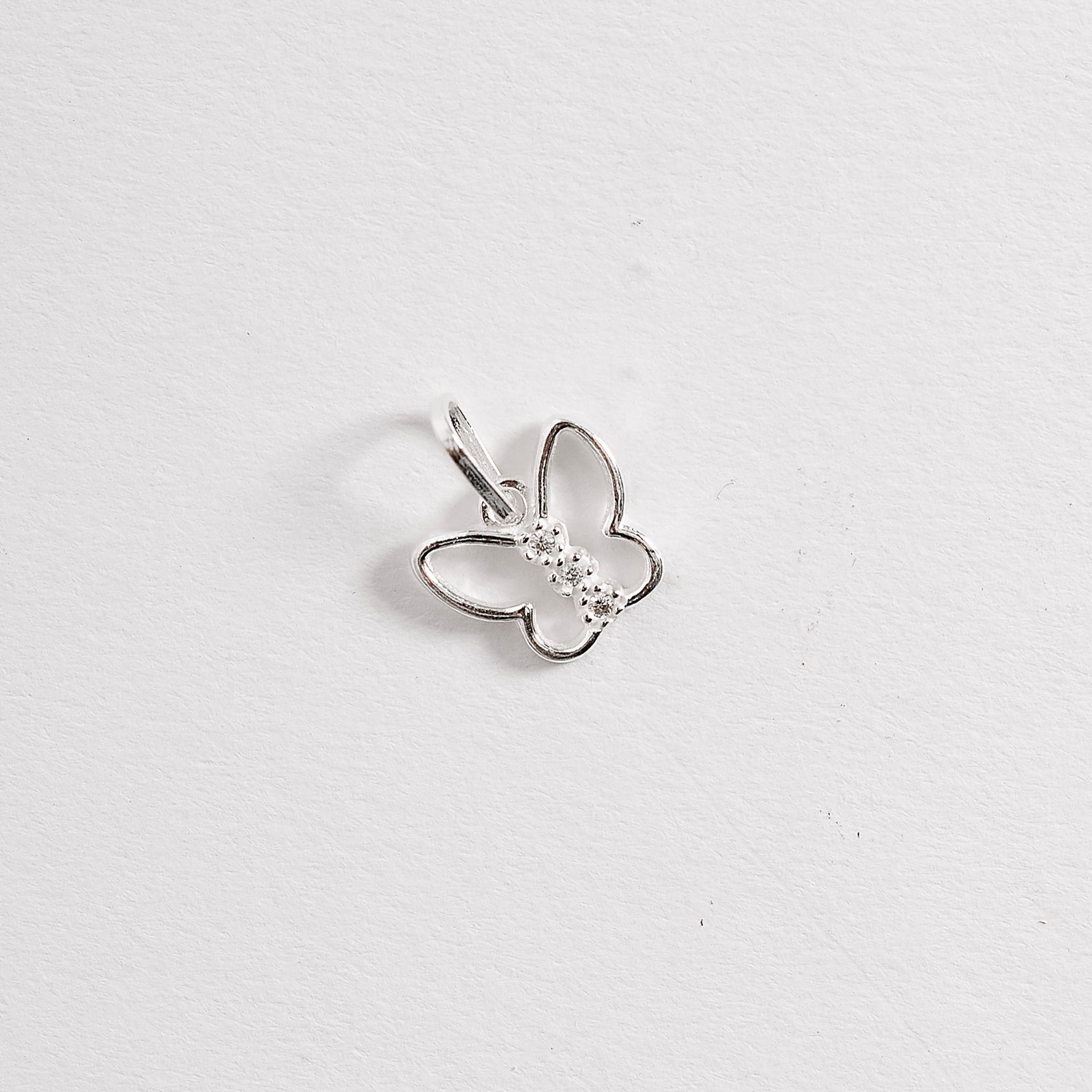 Pingente borboleta com zircônia 11mm