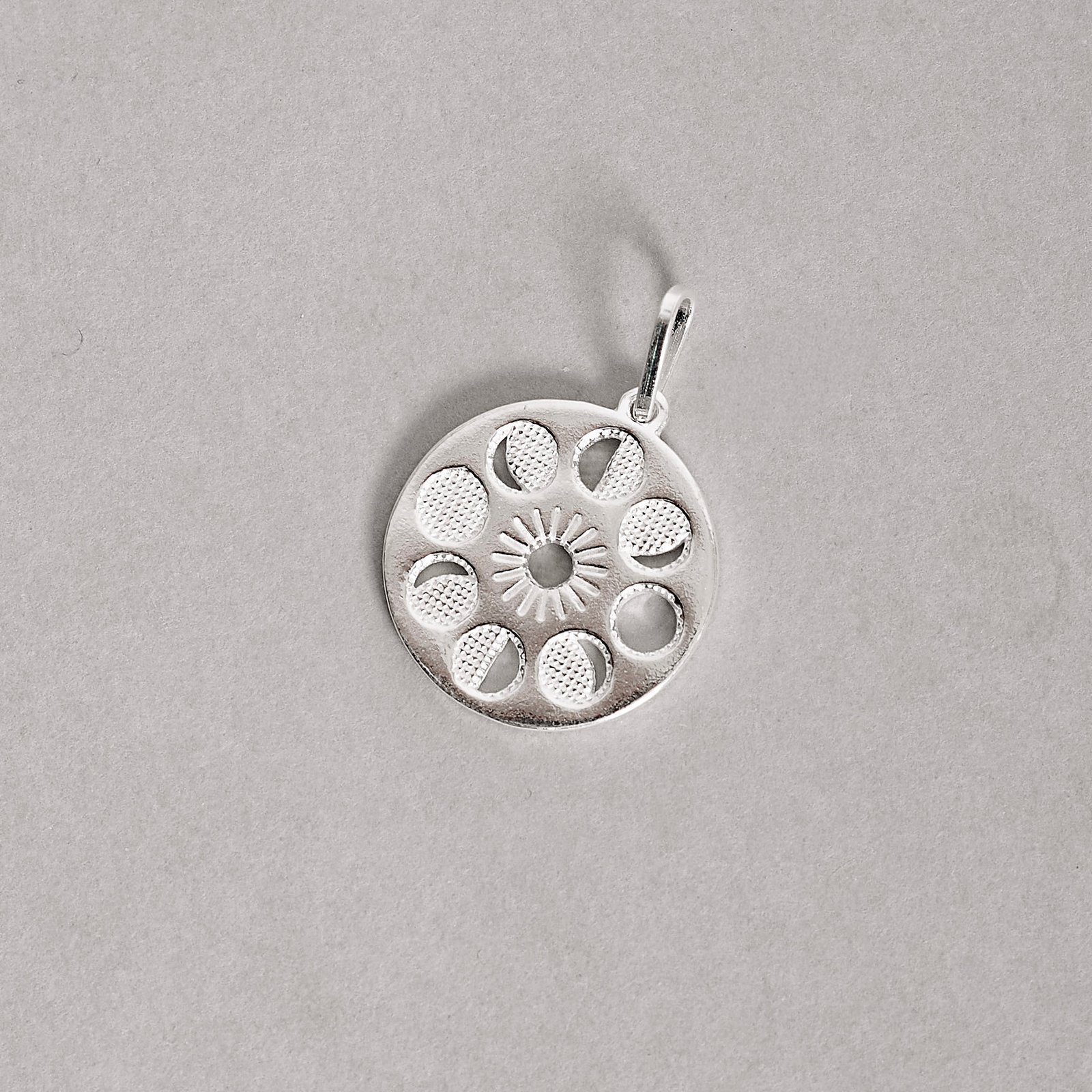 Pingente medalha fases da lua 17mm