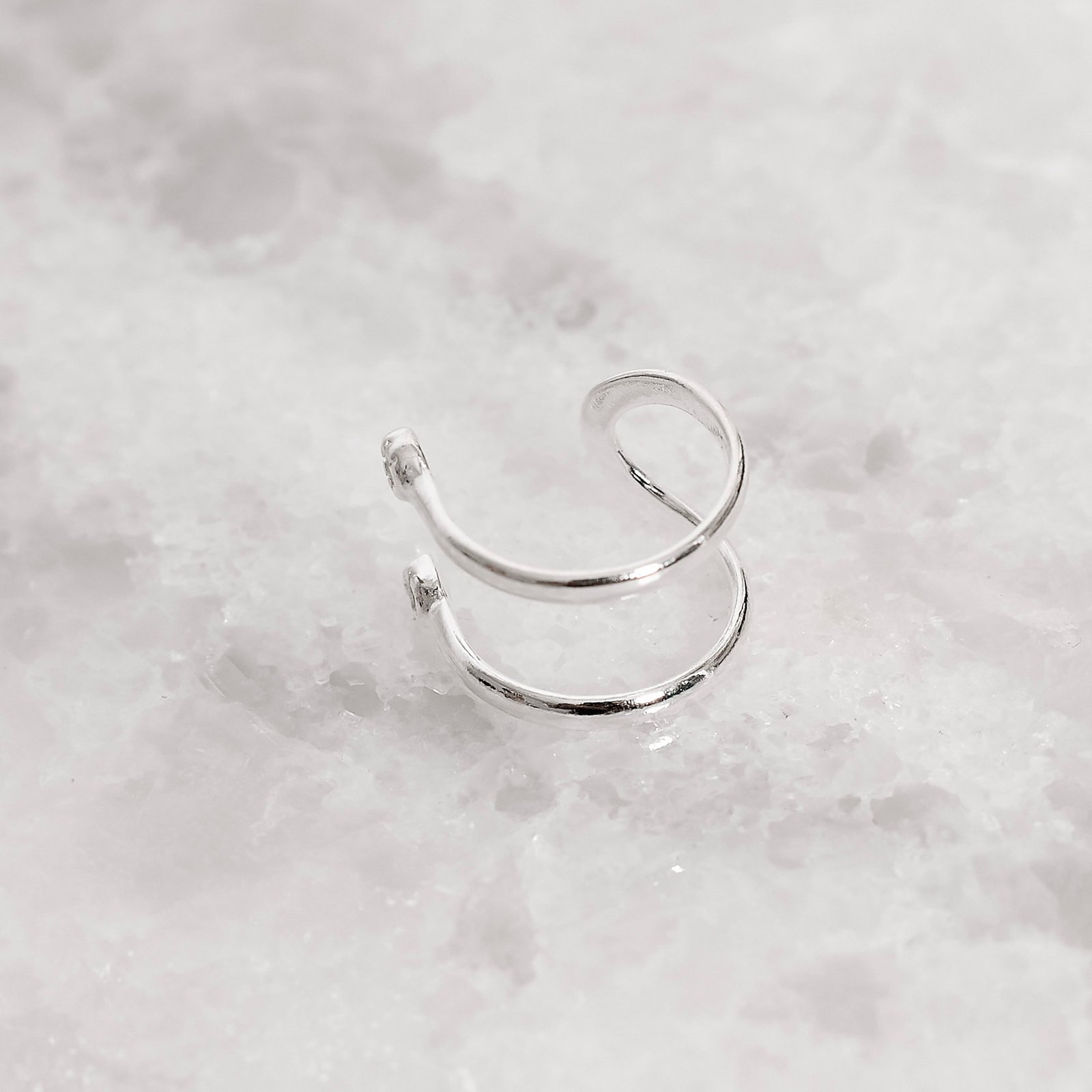 Piercing fake 2 fios com zircônia nas pontas
