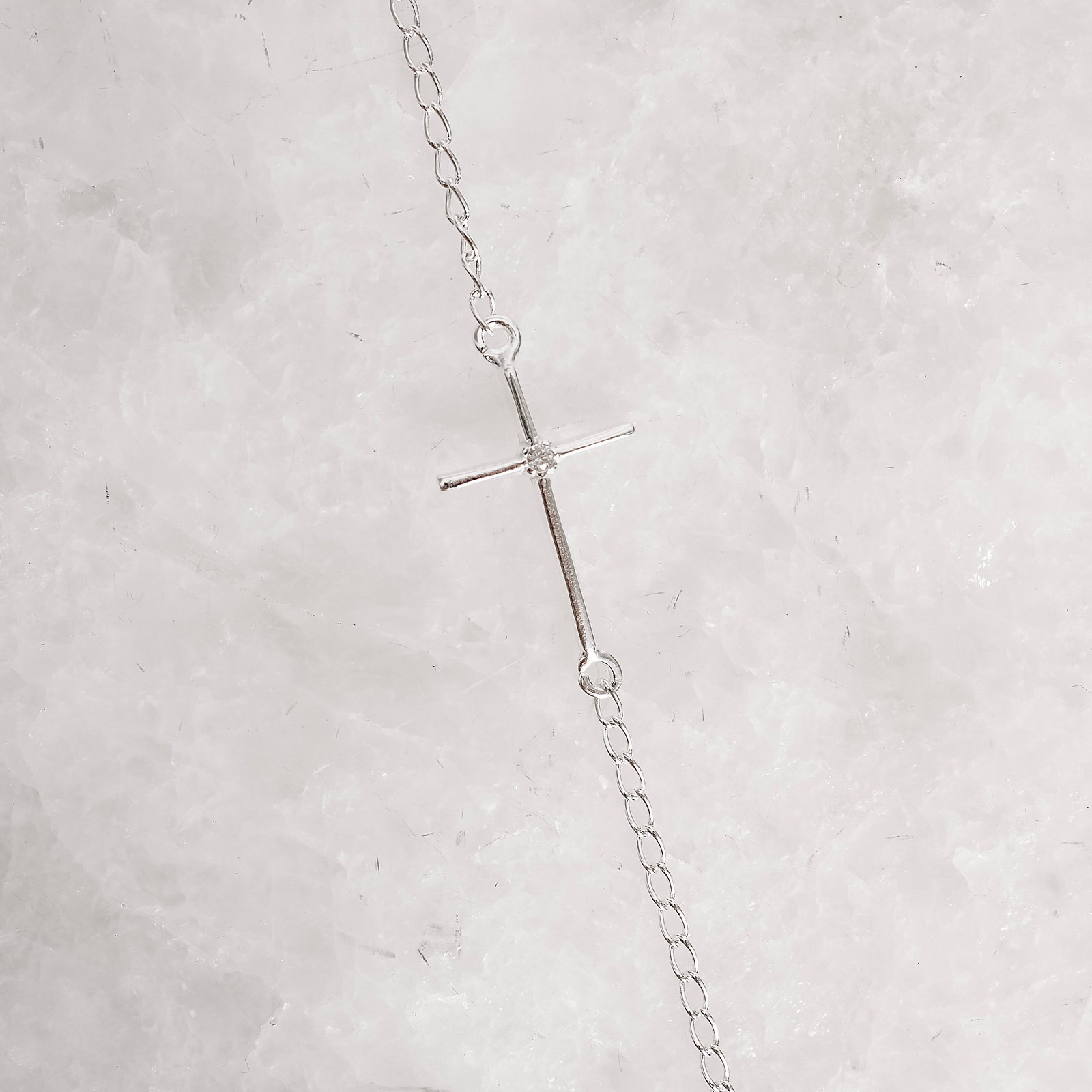 Pulseira entremeio cruz com zircônia 17mm 17+3cm