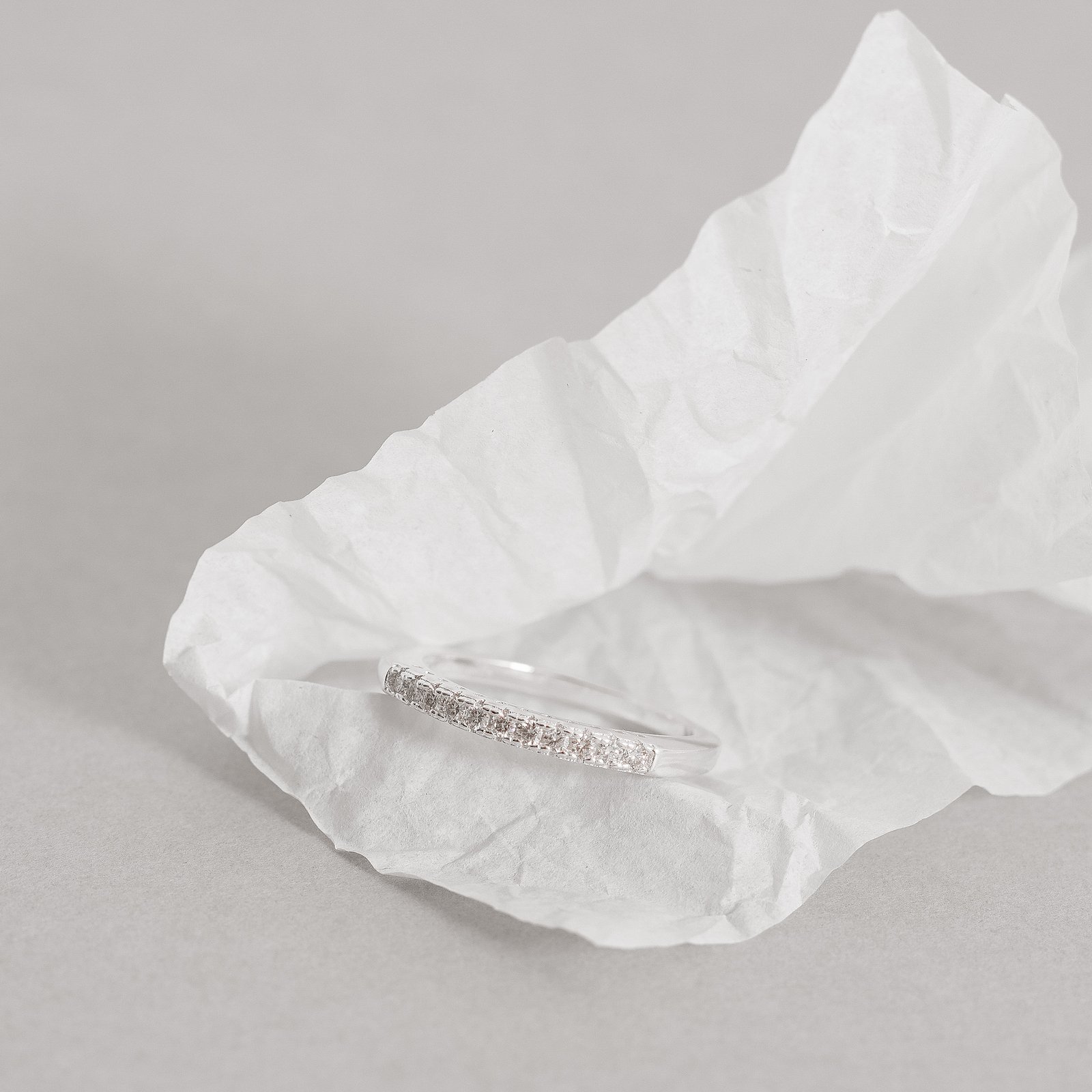 Anel meia aliança moissanite 1.5mm 