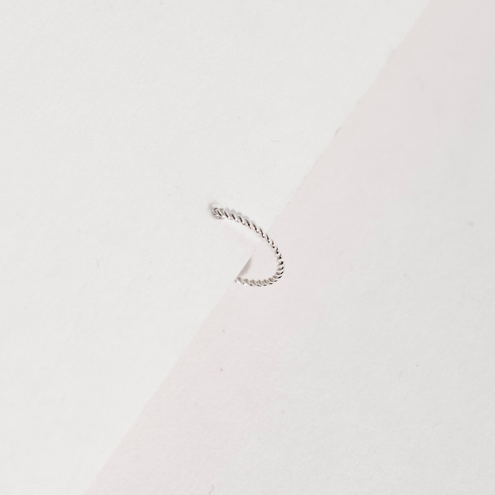 Piercing nariz argola torcida 11mm