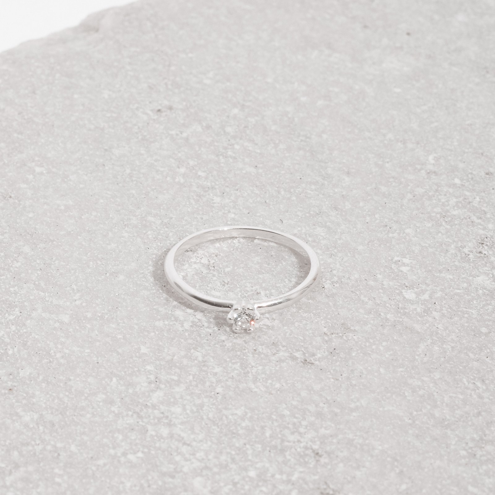 Anel solitário zircônia cristal