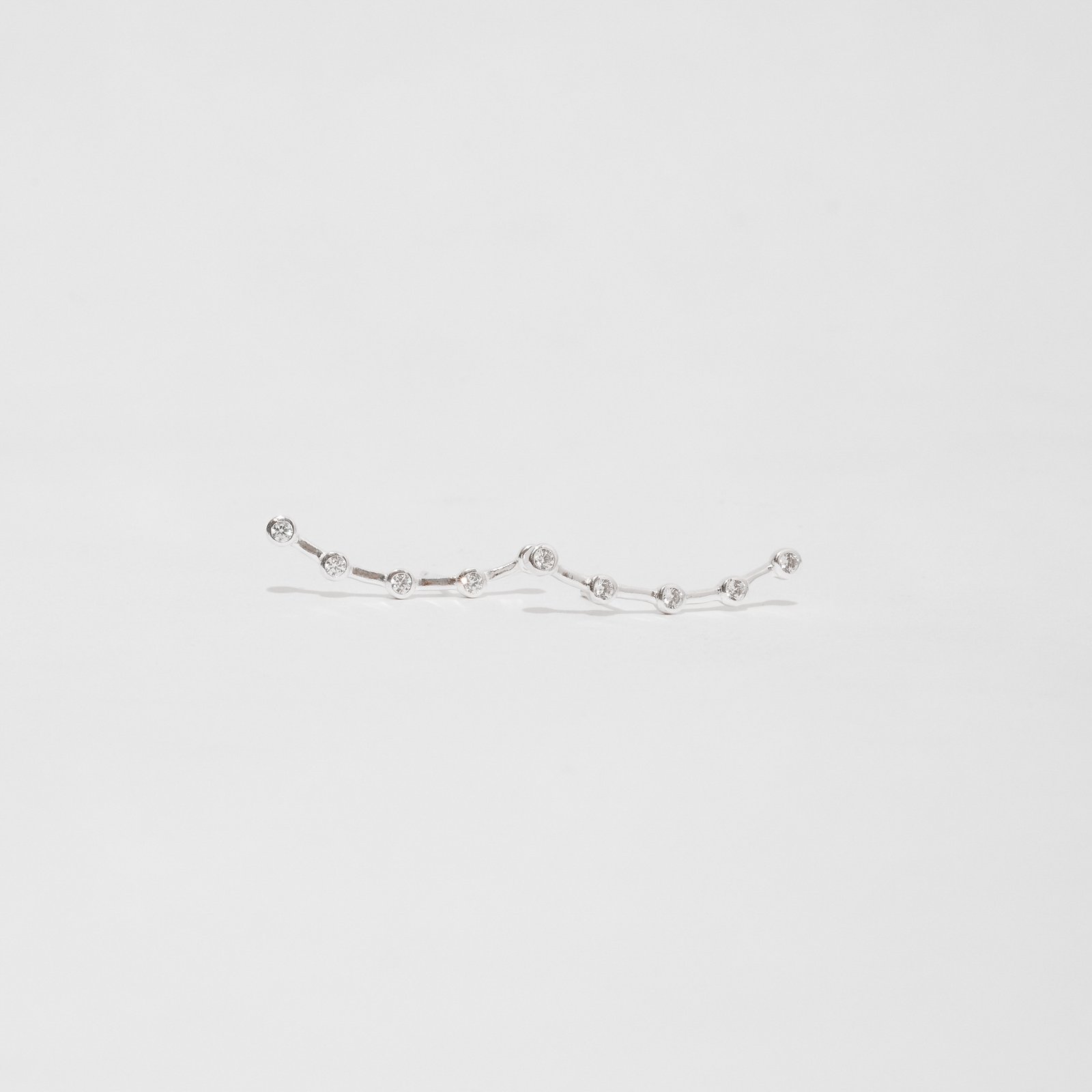 Brinco ear cuff 5 zircônias embutidas tarraxa
