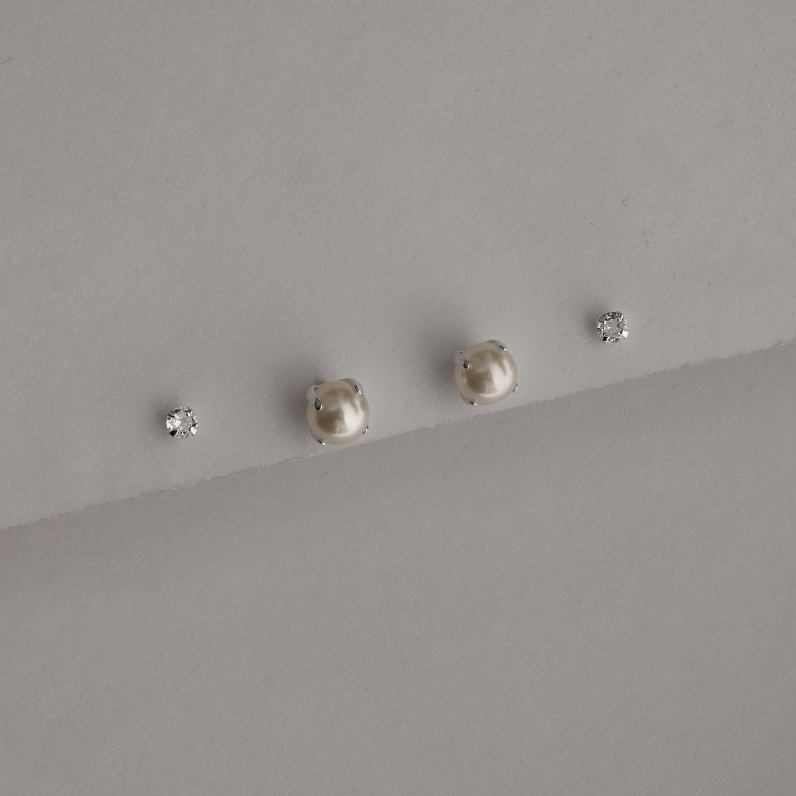 Dupla zircônia 3mm e pérola 6mm