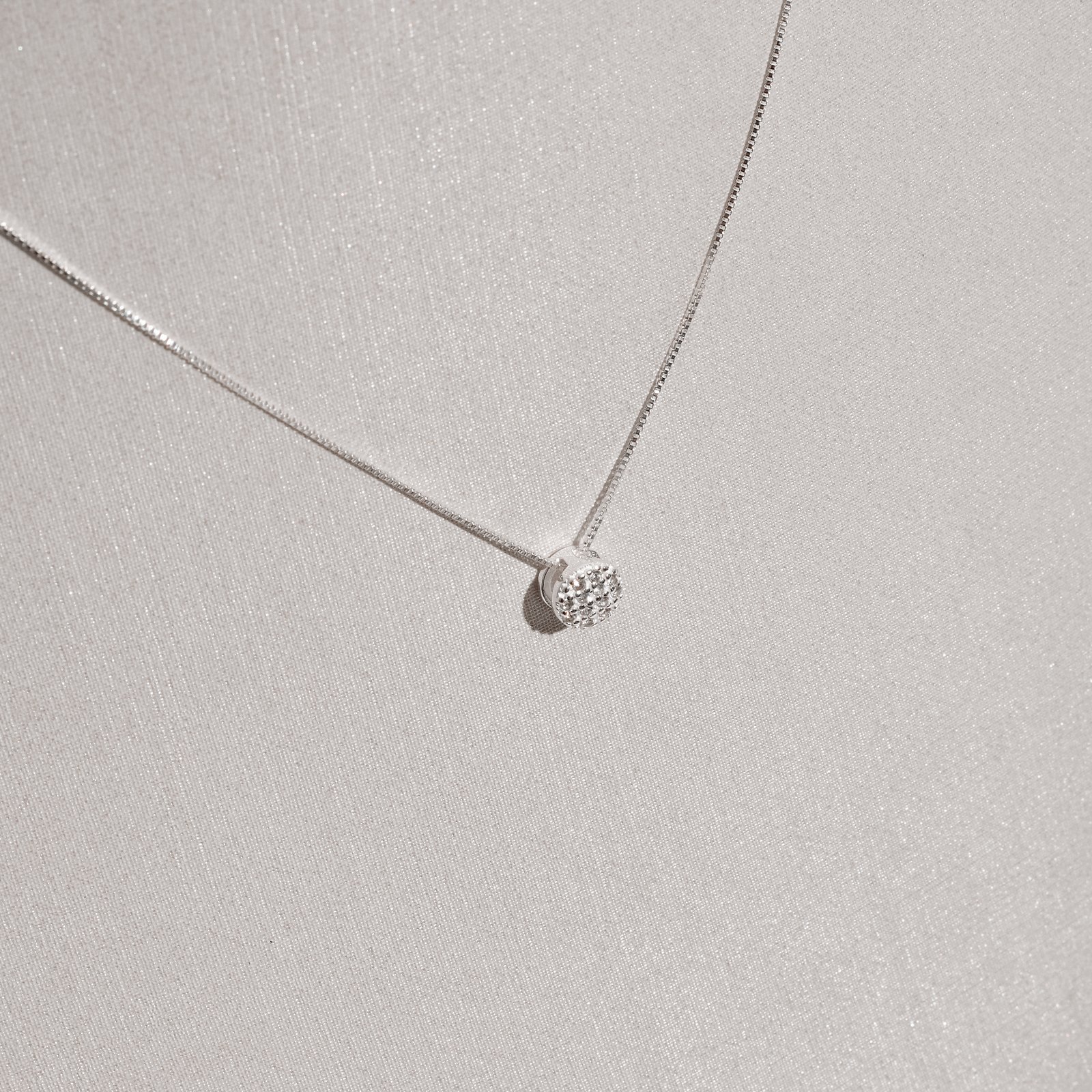 Colar círculo com zircônias 7mm 40cm