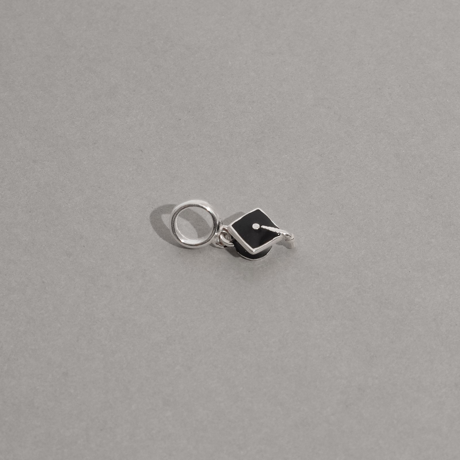 Berloque pingente chapéu formatura resina 6mm