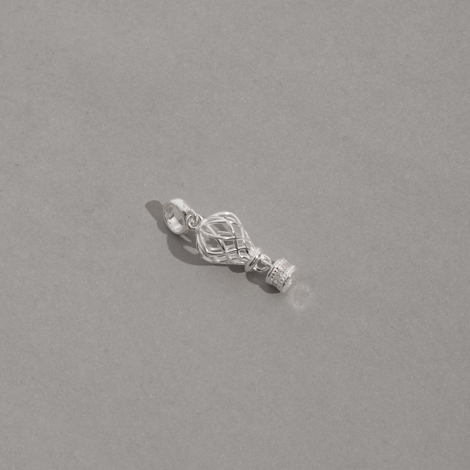 Berloque pingente balão detalhe cravejado 18mm