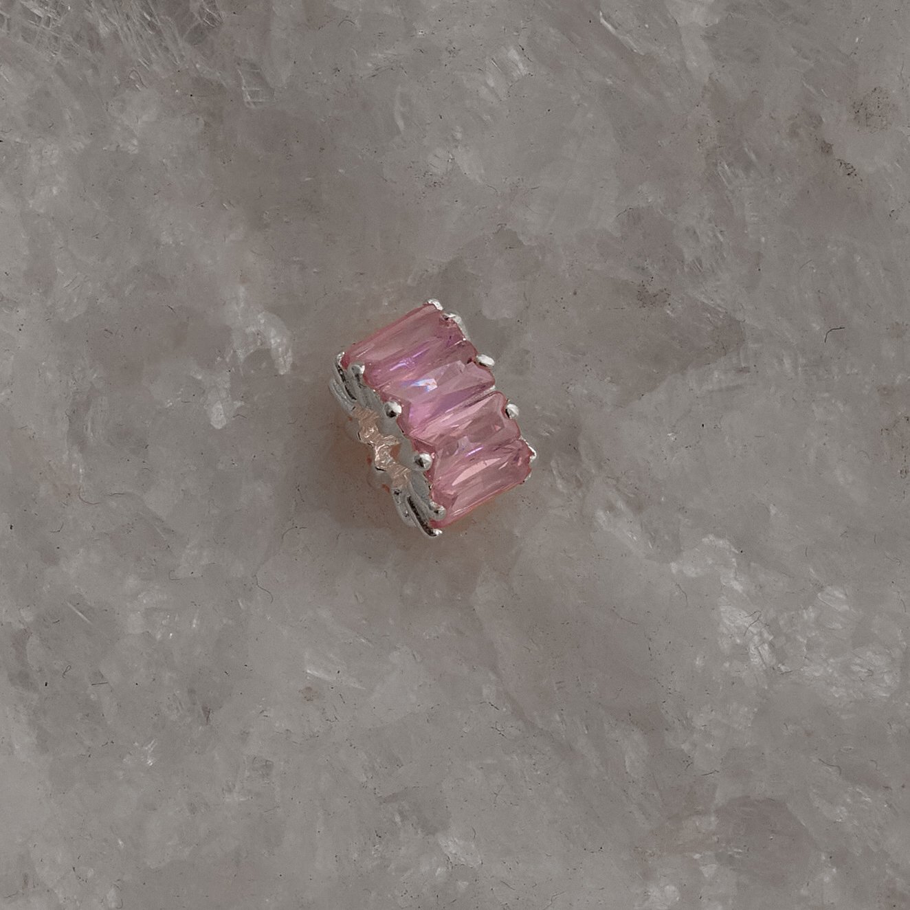 Berloque separador zircônias retangulares rosa 9mm