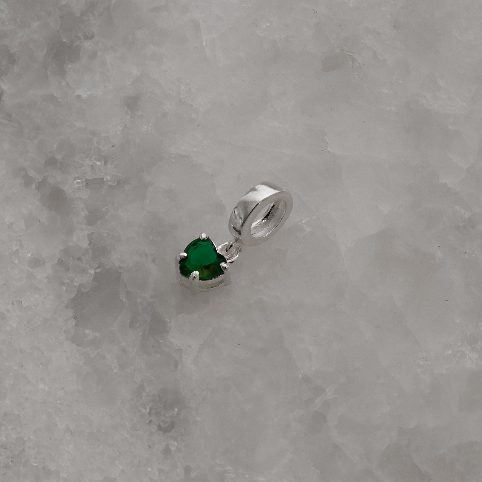 Berloque pingente zircônia coração esmeralda 5mm