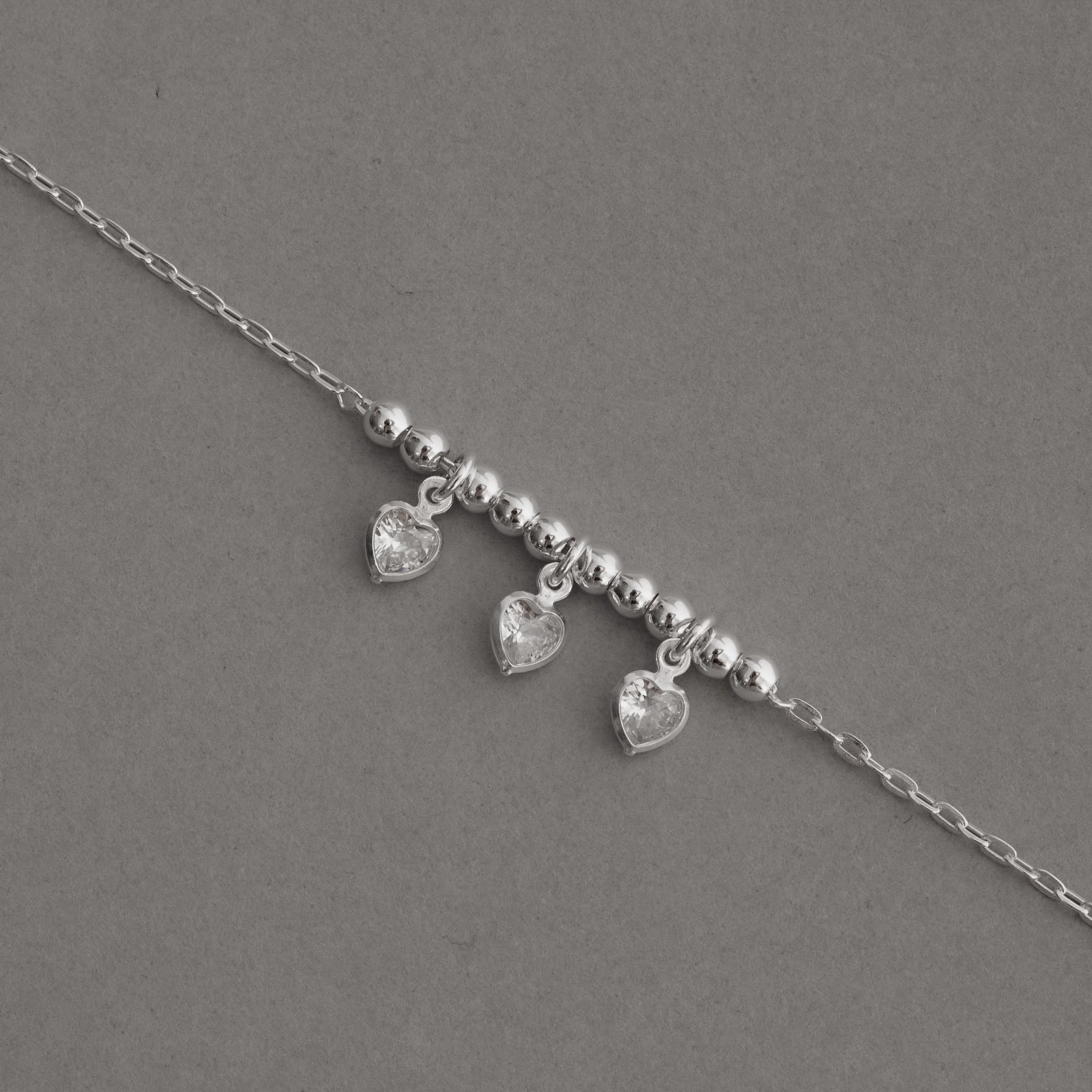 Pulseira entremeio bolas 3mm pingentes zircônia coração