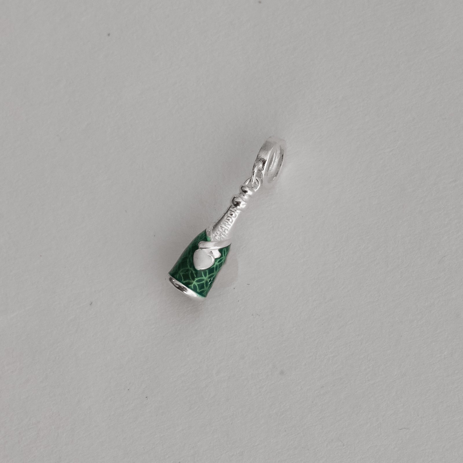 Berloque pingente espumante 3D 16mm resina