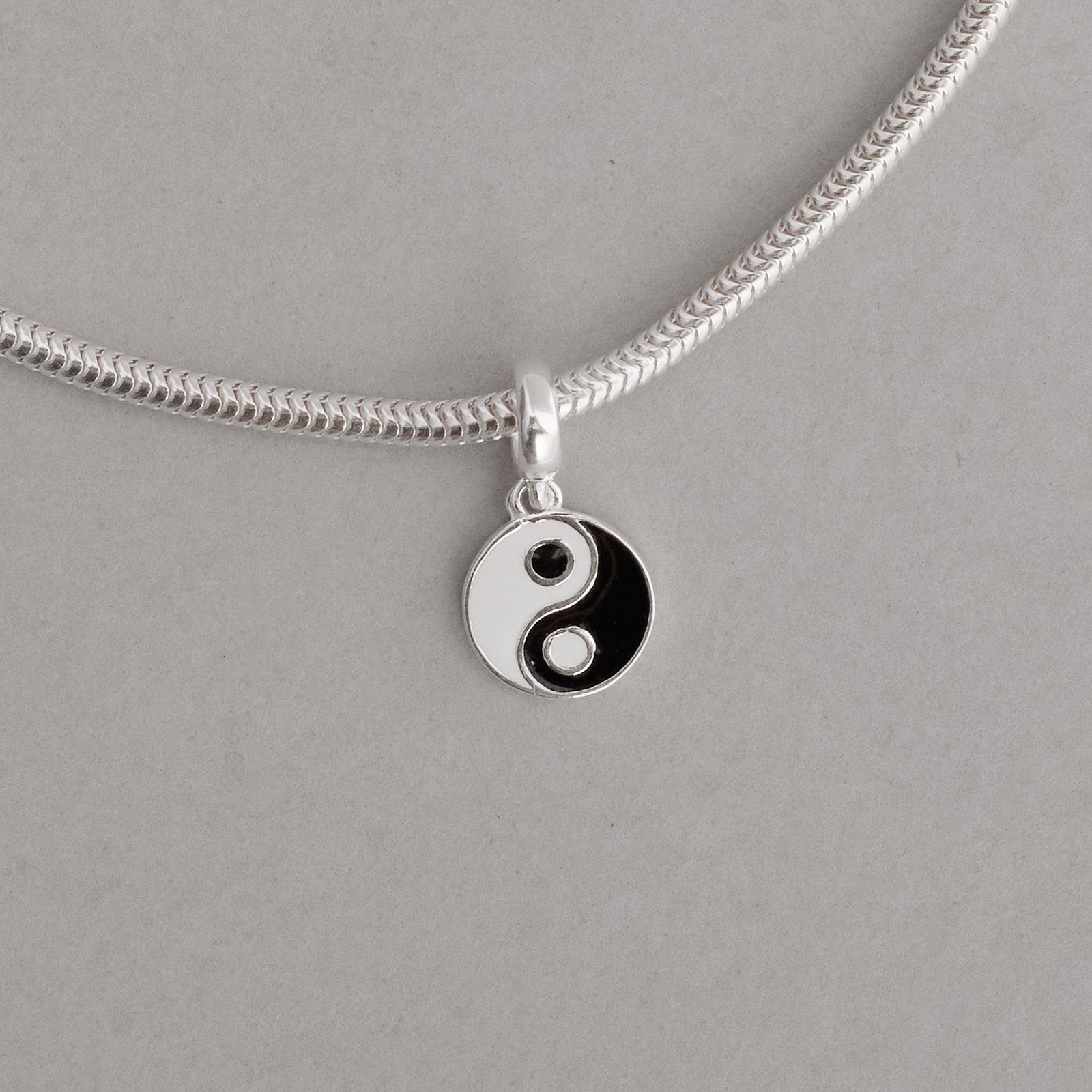 Berloque pingente Yin Yang 10mm resina