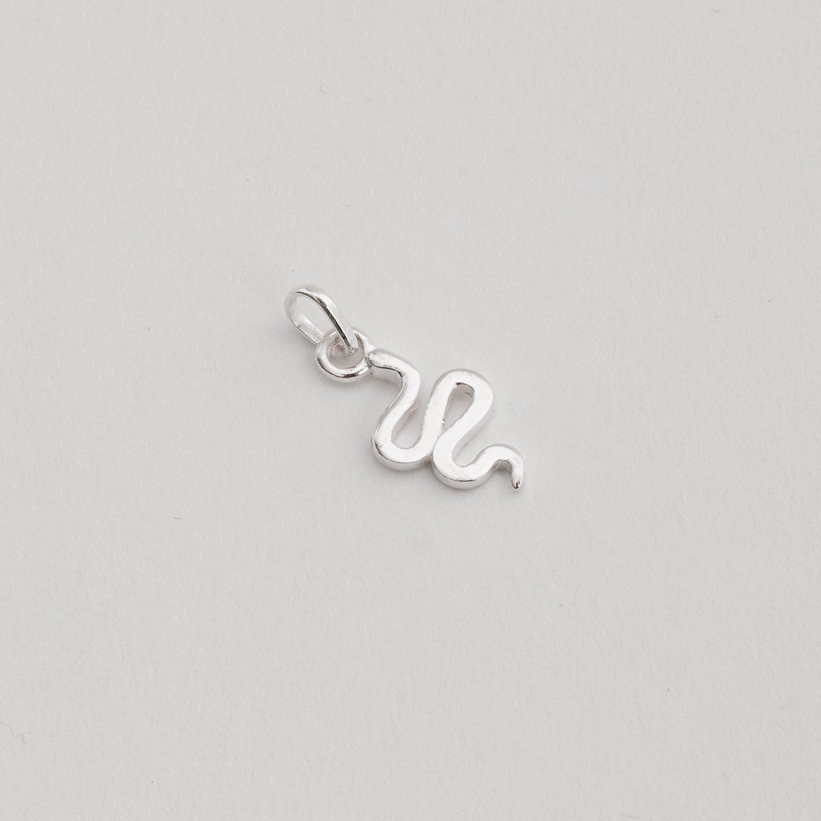 Pingente cobra 13mm