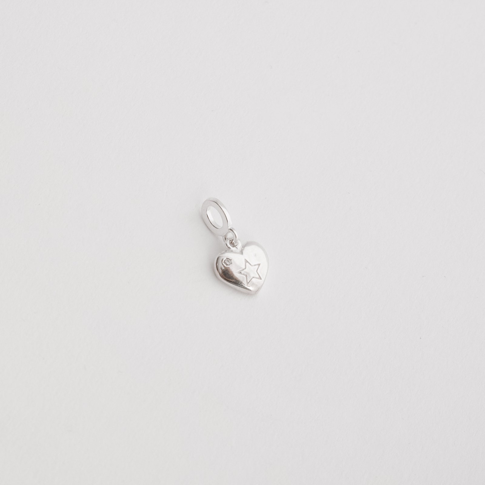 Pingente coração desenho estrela 9mm