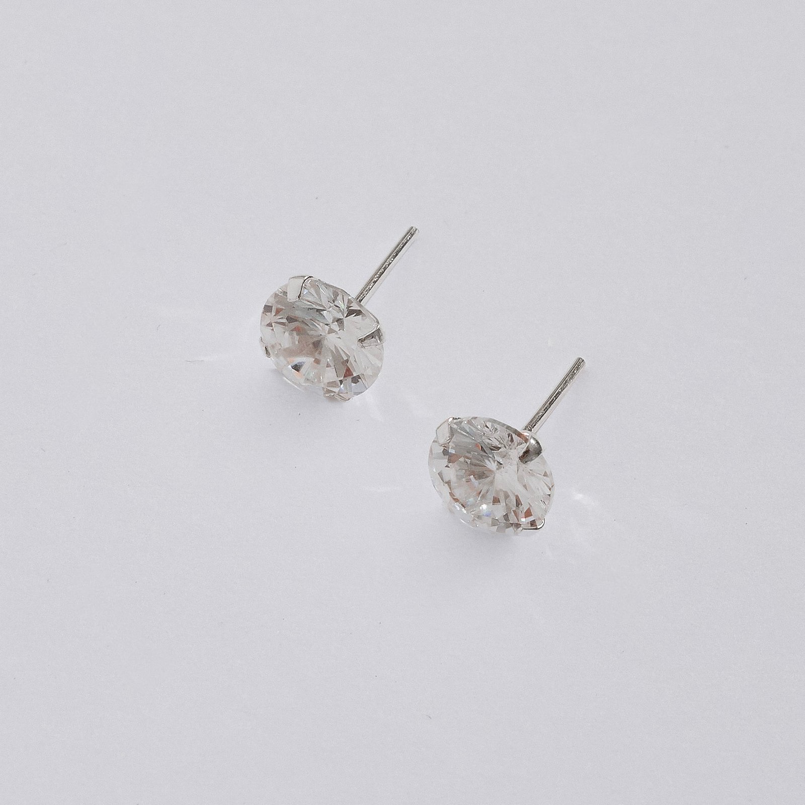 Brinco zircônia europeia redonda cristal 8mm