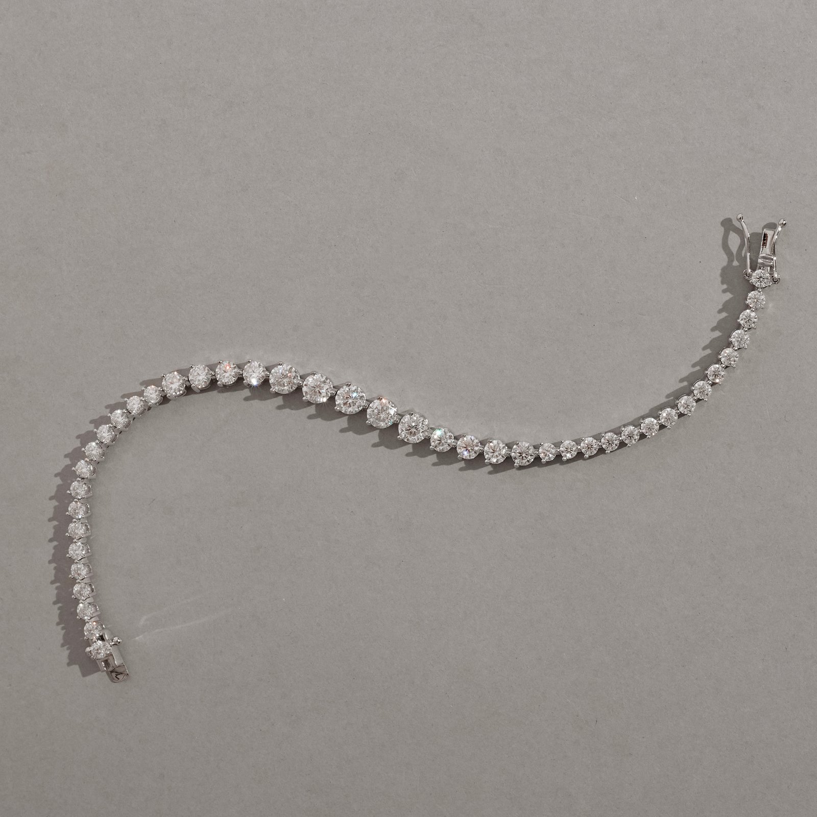 Pulseira Riviera 3 pontas moissanite degradê 3, 4 e 5mm 18cm fecho gaveta
