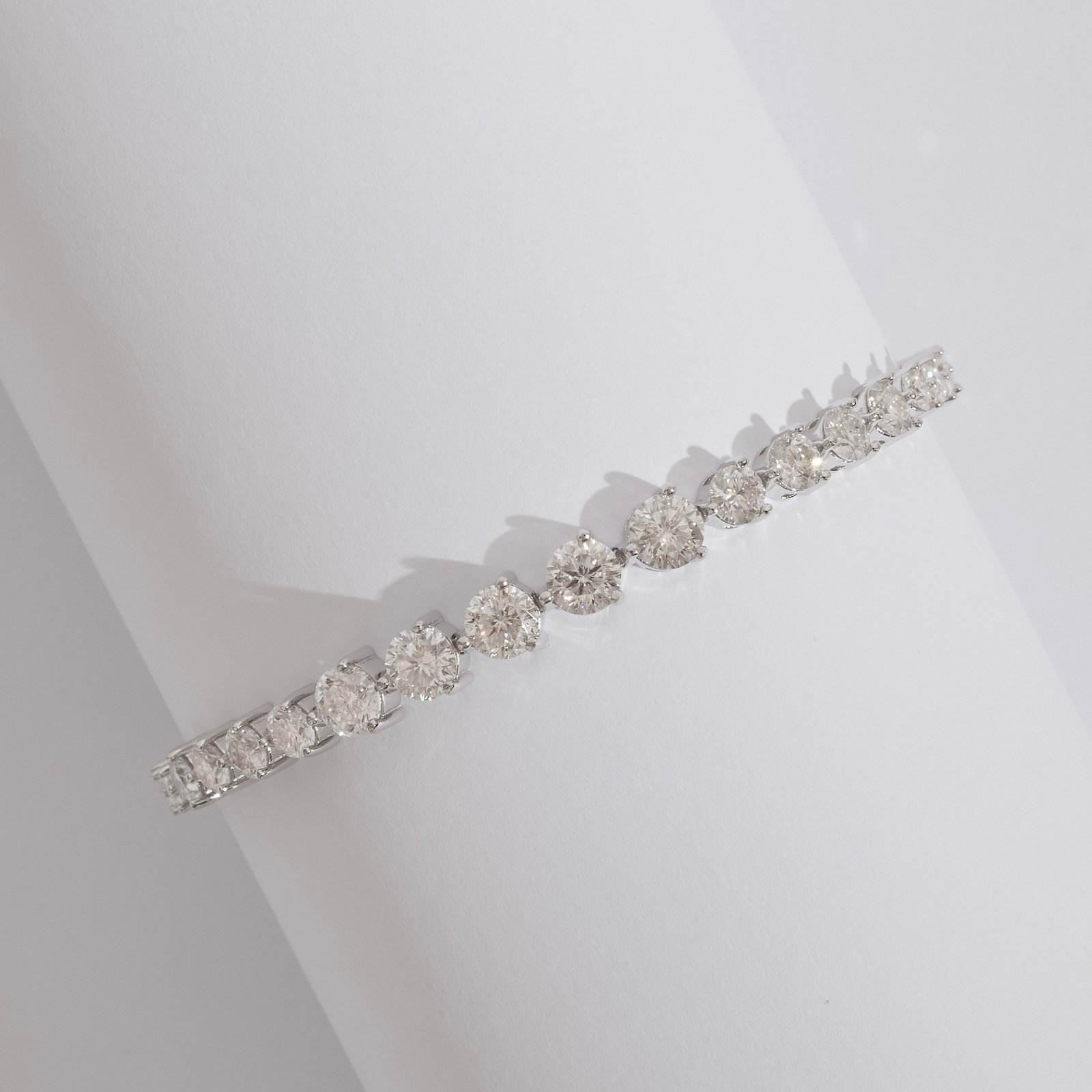 Pulseira Riviera 3 pontas moissanite degradê 3, 4 e 5mm 18cm fecho gaveta