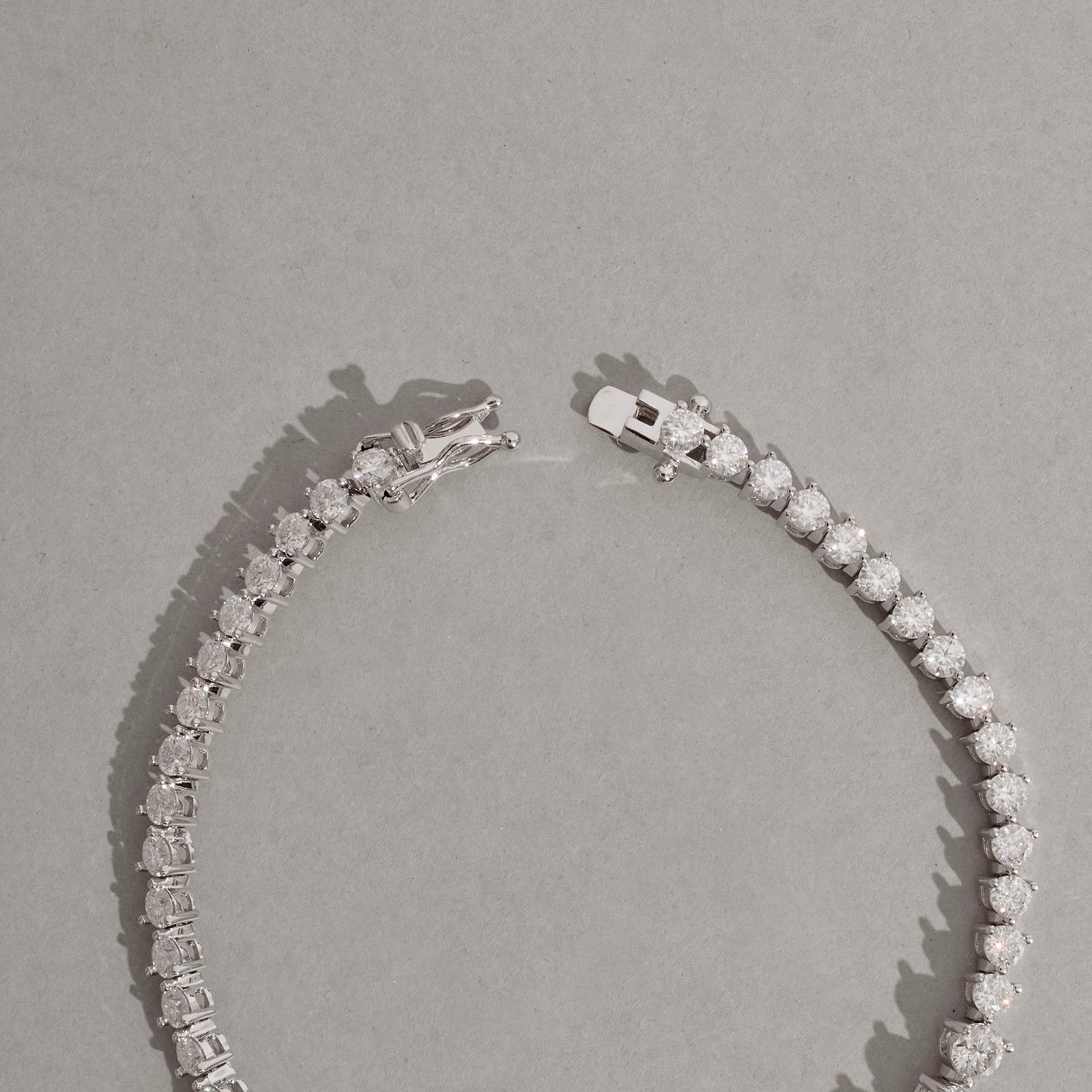 Pulseira Riviera 3 pontas moissanite degradê 3, 4 e 5mm 18cm fecho gaveta