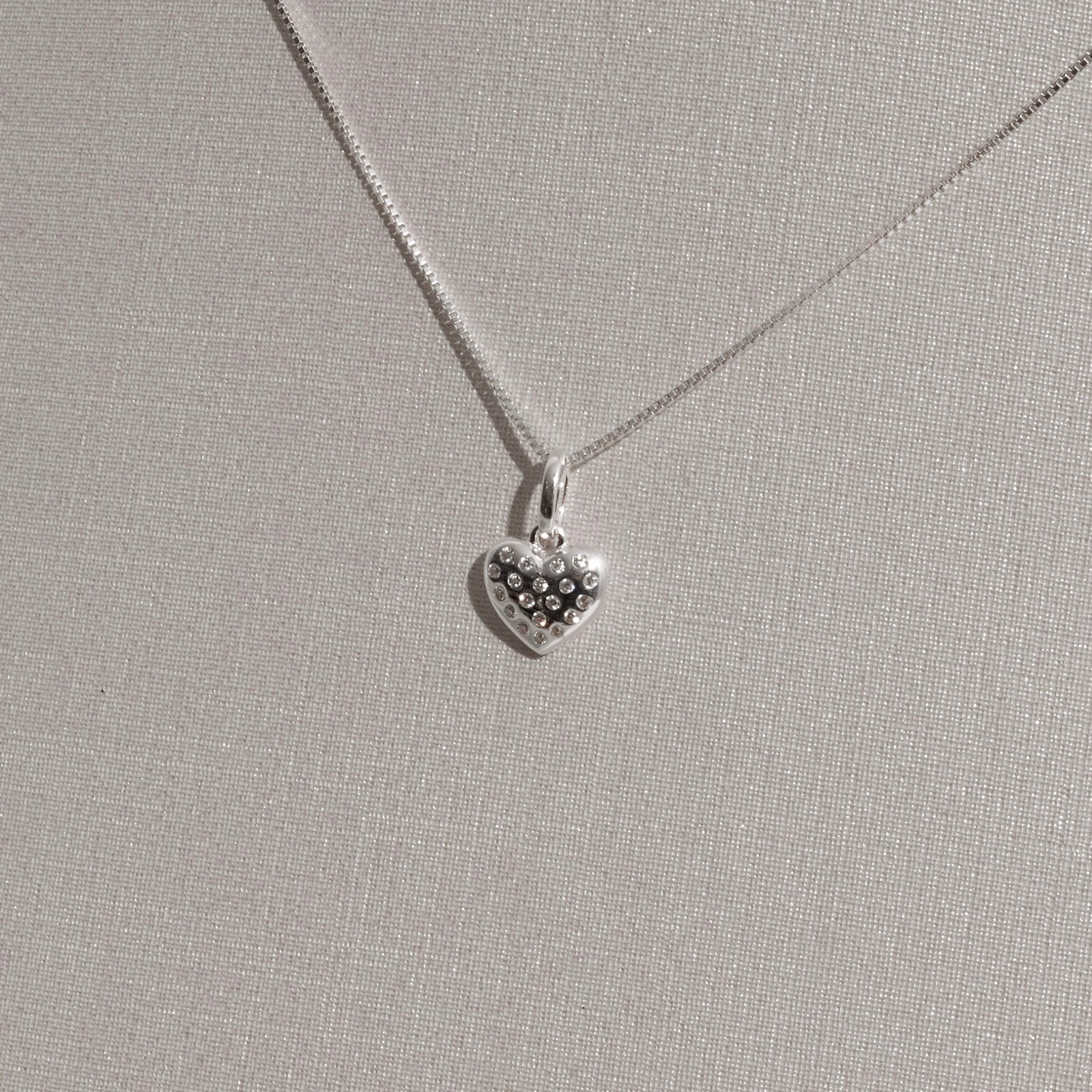 Conjunto brinco e colar coração com zircônias cristal 9mm 45cm
