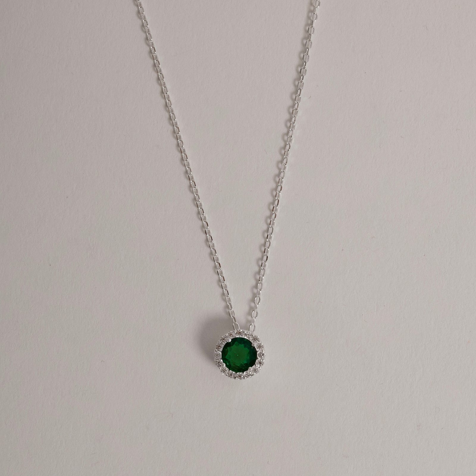 Colar pingente zircônia redonda esmeralda com cravejado 8mm corrente cadeado 40+5cm
