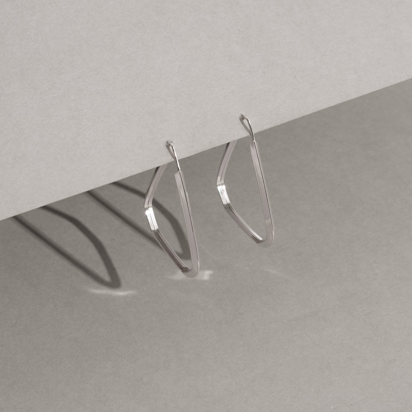 Argola pentágono 36mm fio triângulo