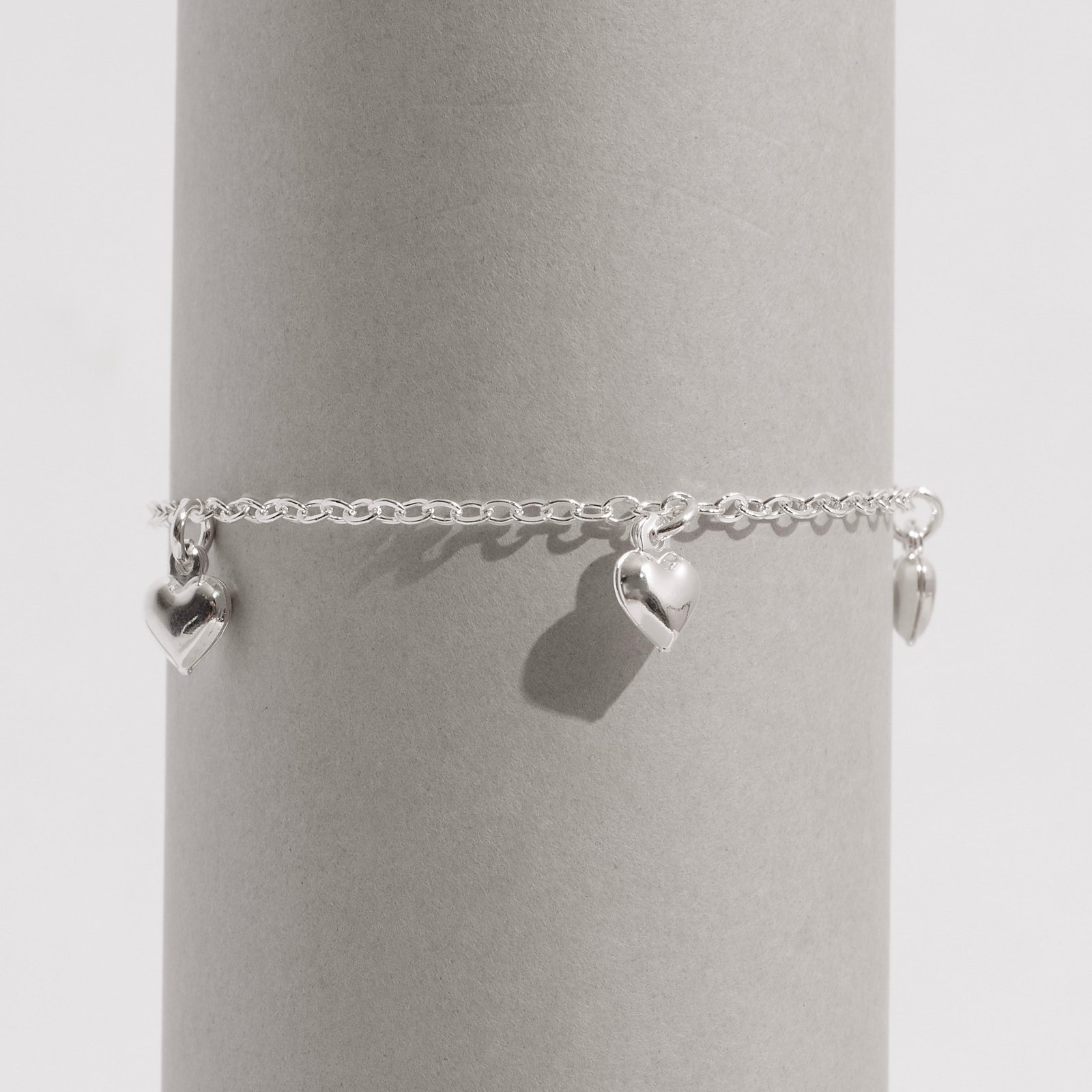Pulseira pingentes corações 6mm 19cm