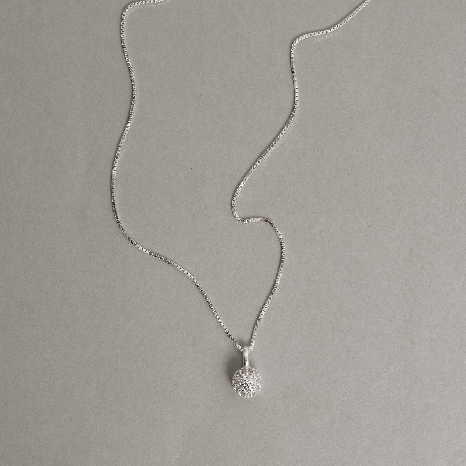 Colar pingente bola toda cravejada 6mm 40cm
