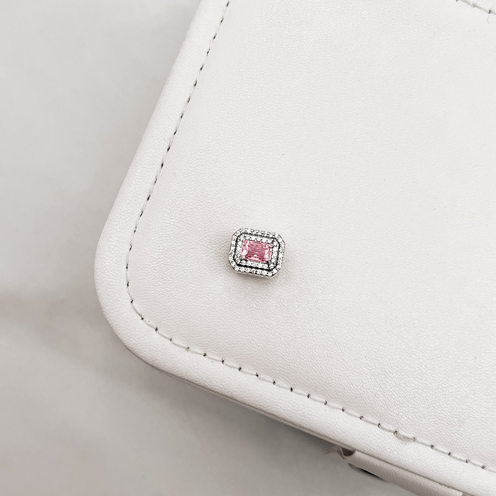 Berloque separador zircônia retangular rosa com cravejado 11mm